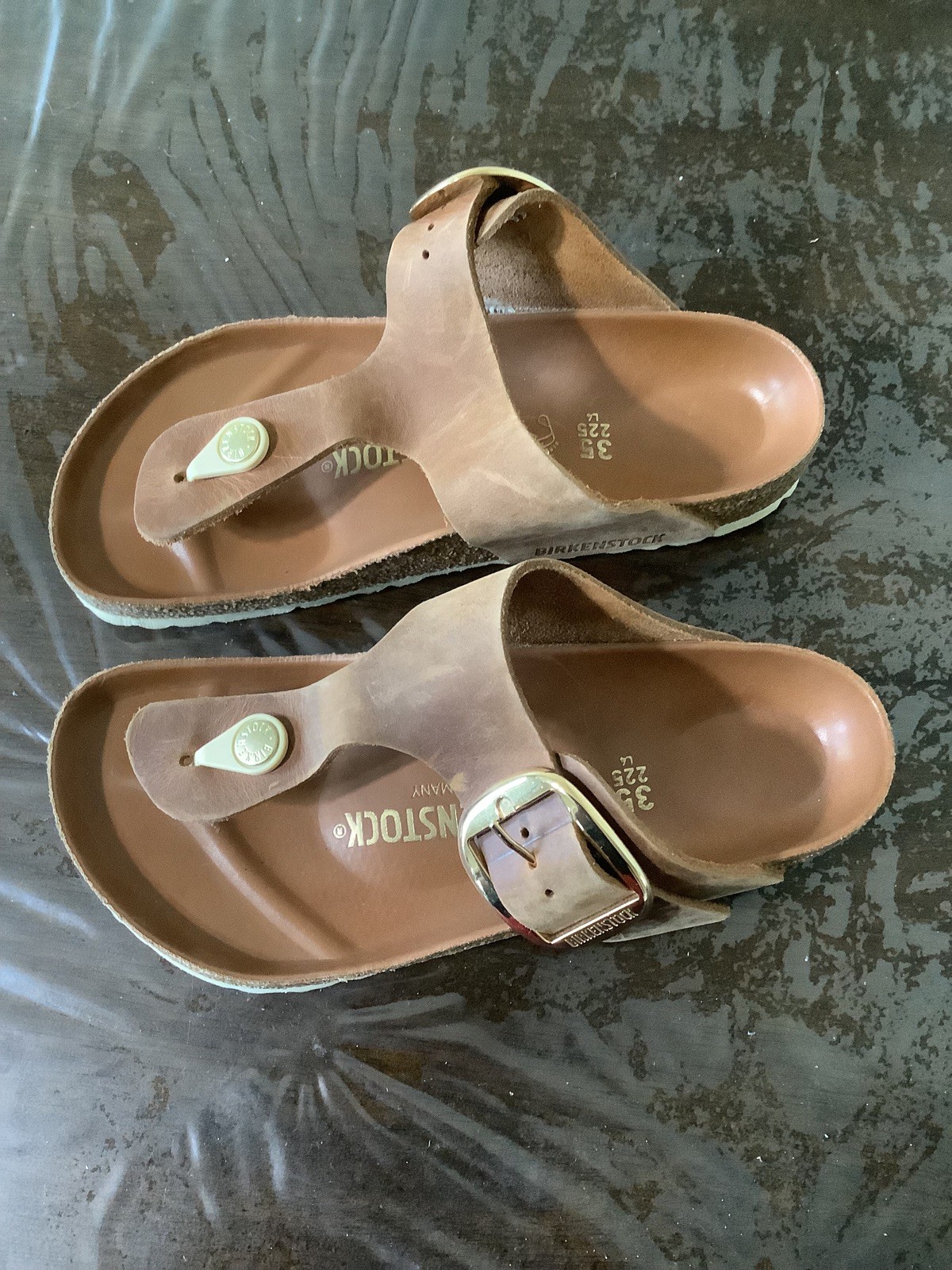 Birkenstock Gizeh Big Gold Buckle Slide Brown Leather Sandals Women’s Sz 4 EU 35