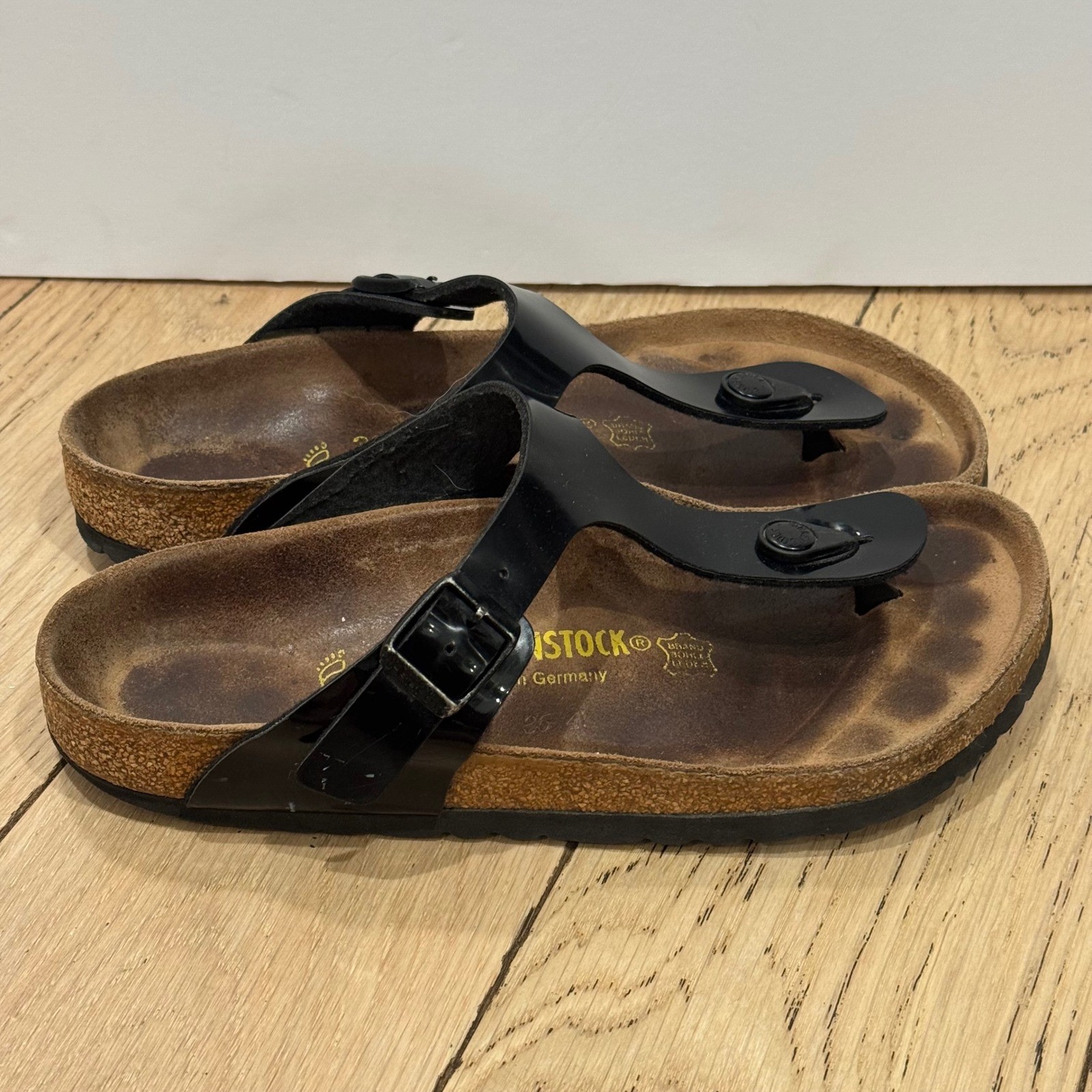 Birkenstock Gizeh Black Patent Thong Sandals Size 38 EU Women’s Casual Shoes