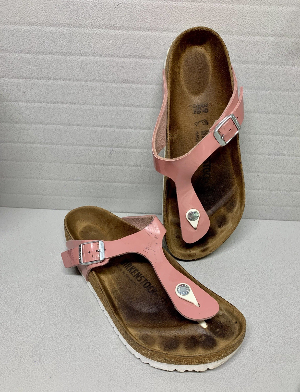 Birkenstock Gizeh Birko Flor  Rose Pink Patent Leather Size 39/ US 8-8.5~See Pic