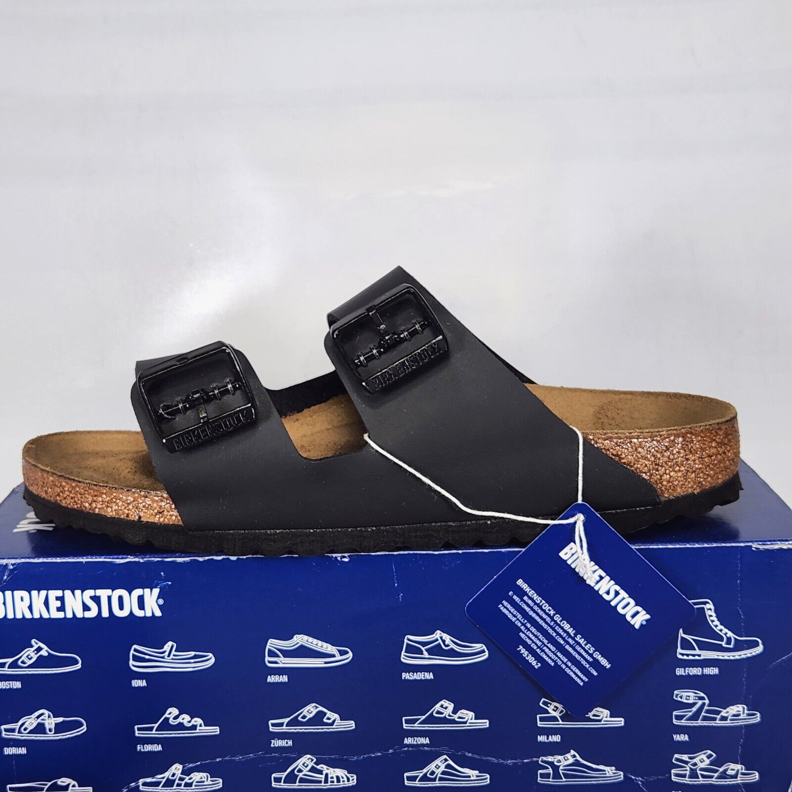 Size 5-5.5 NARROW (EU 36) – Birkenstock Arizona – Black – Womens