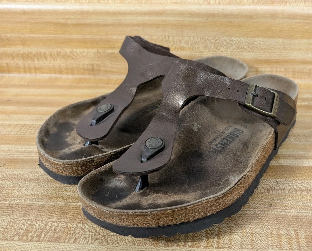 Birkenstock Gizeh Brown Sandal Size 37