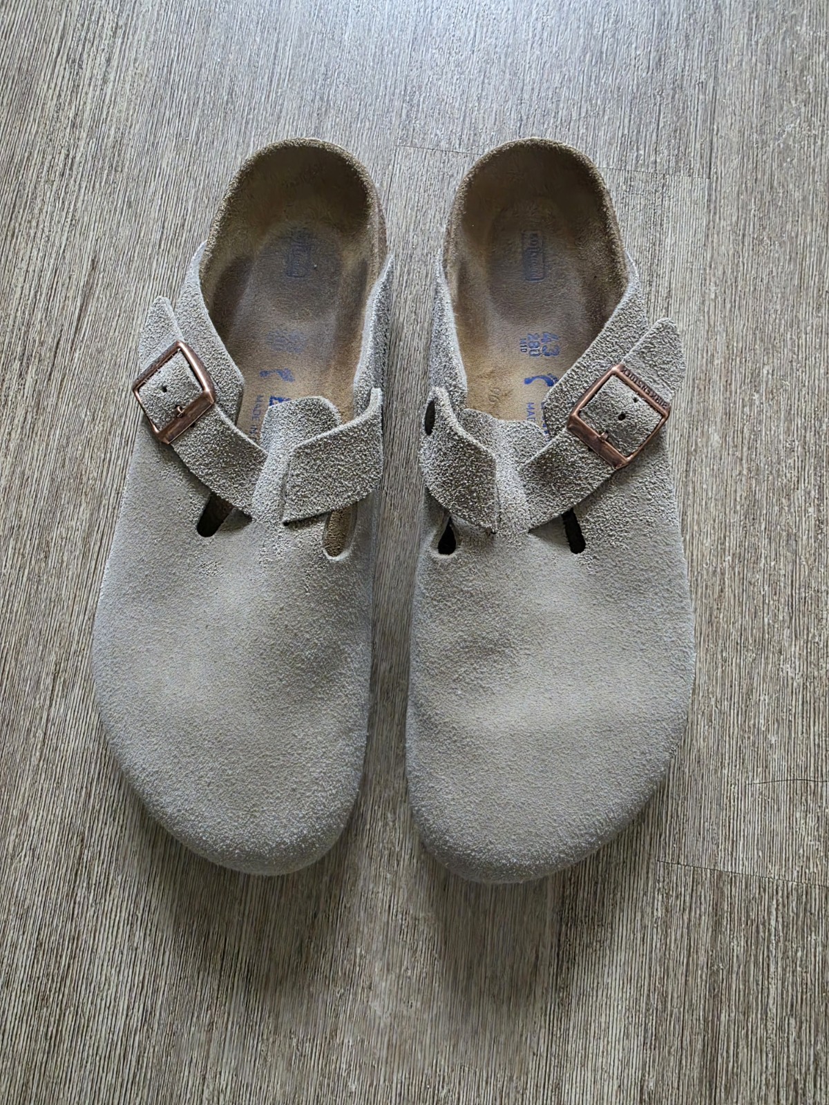 BIRKENSTOCK – Boston Clog Taupe Suede Leather / Size 43 US 10