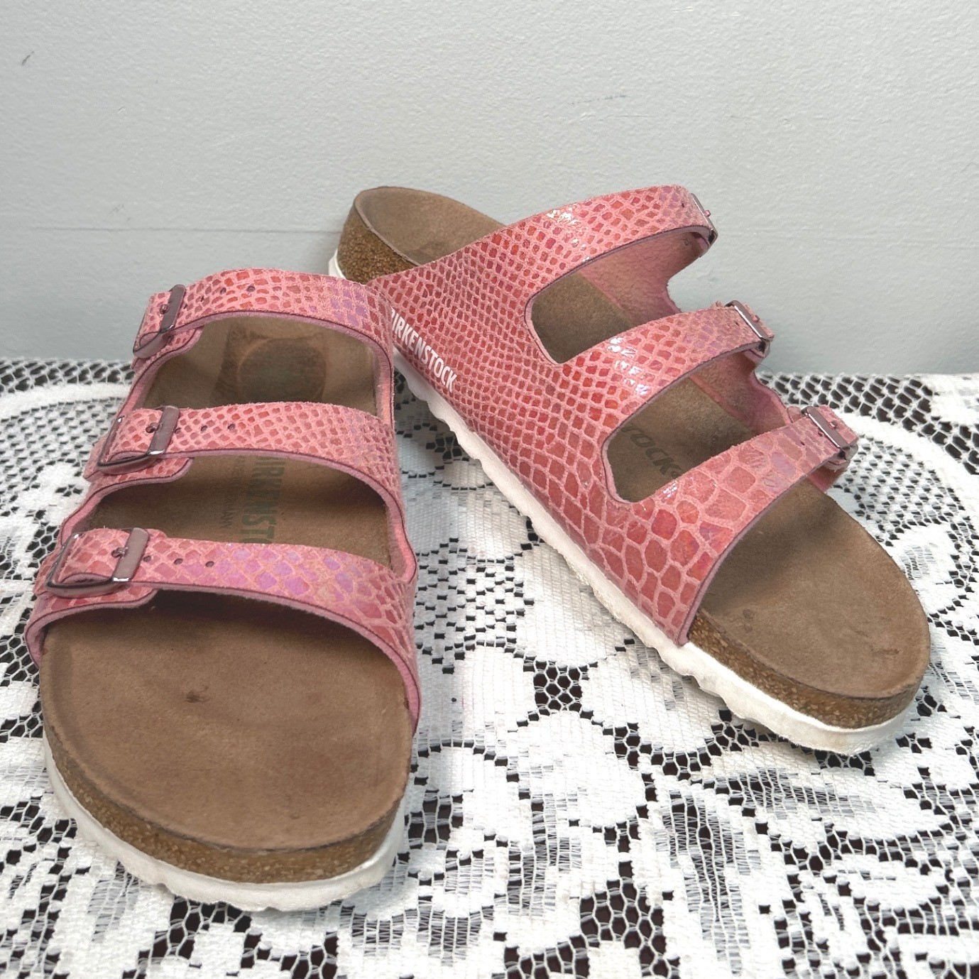 Birkenstock Florida? Pink Snake Embossed Leather Sandal Slides Sz 37 (6-6.5)