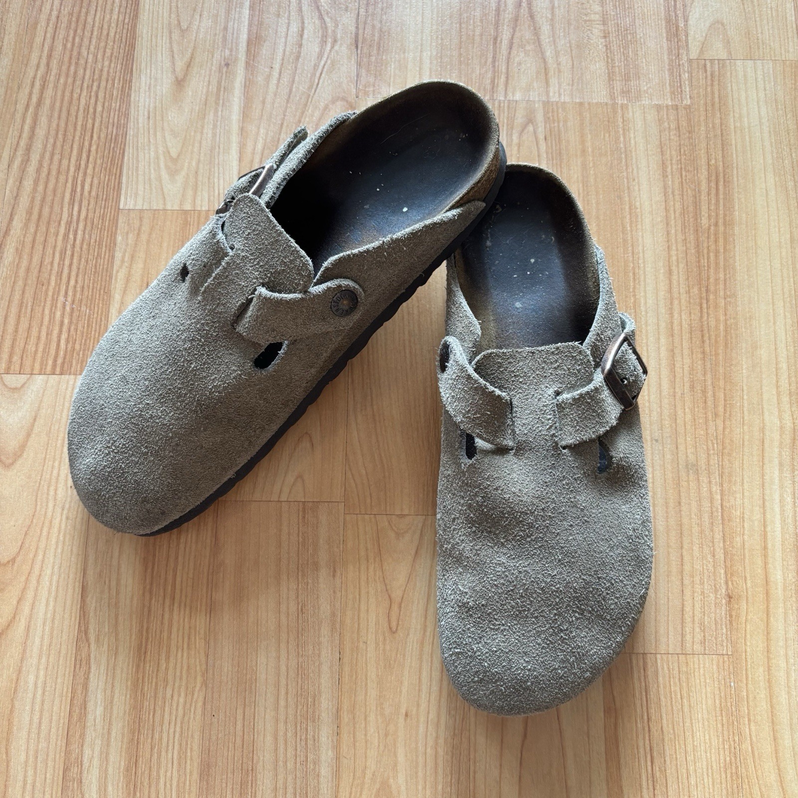 Essential Birkenstock Boston clogs Brown Suede Women’s Sz 9 / Mens Sz 7