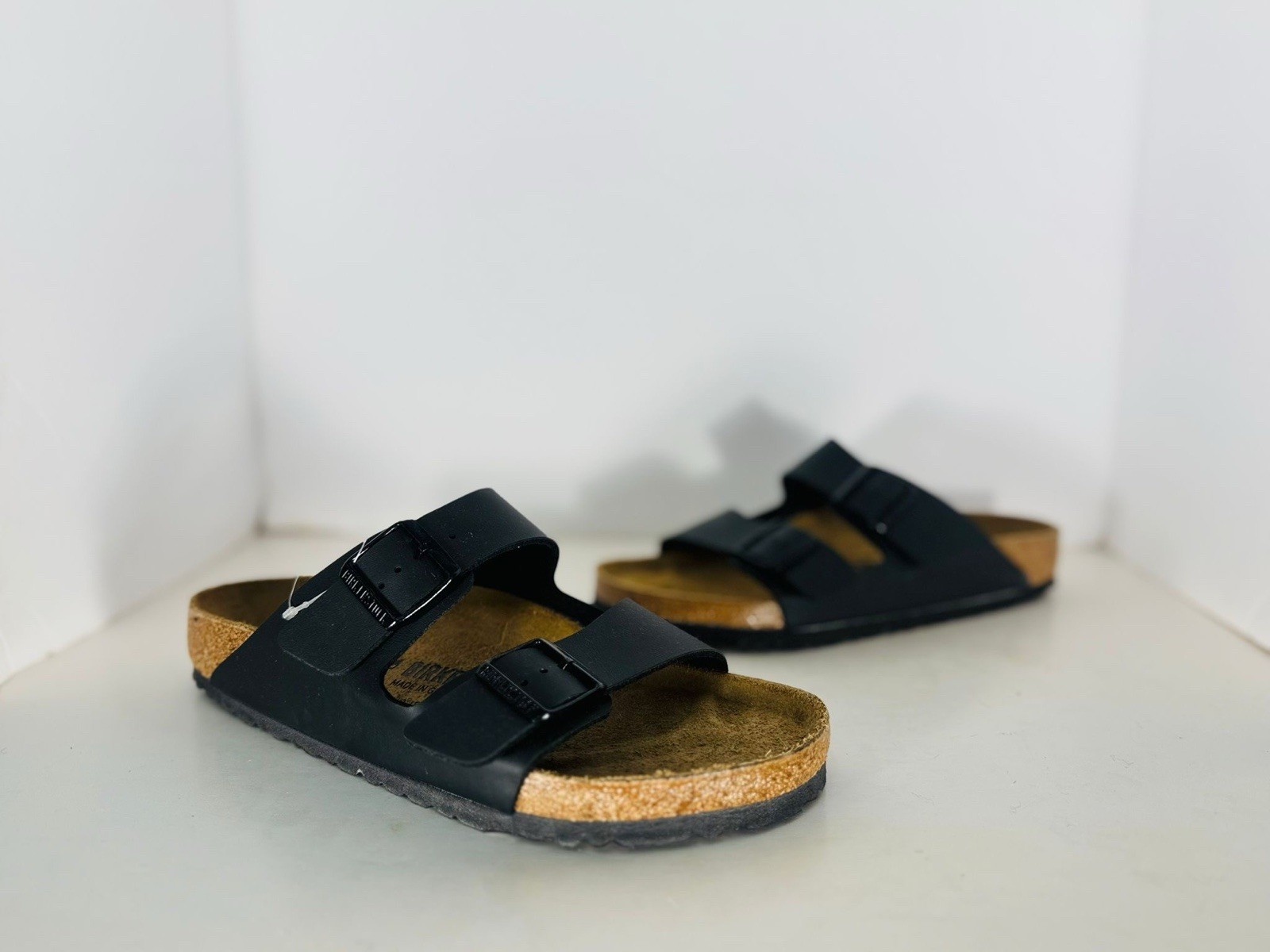 Birkenstock Arizona Slide Sandal – Women’s SIZE 11 Men’s Size 9