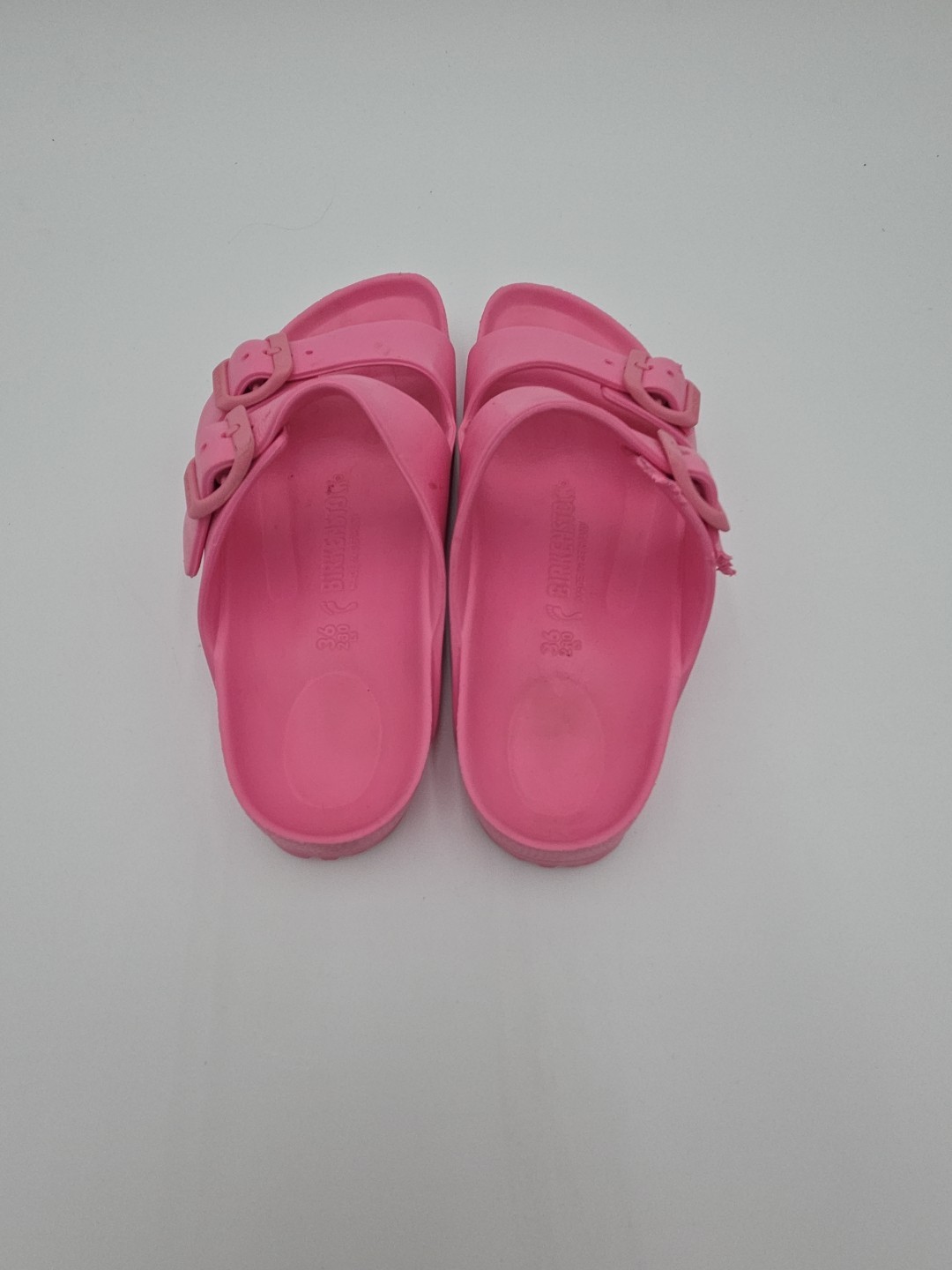 Birkenstock Gizeh Pink All Rubber Slide Buckle Sandals Women’s Size 8 / EU 39