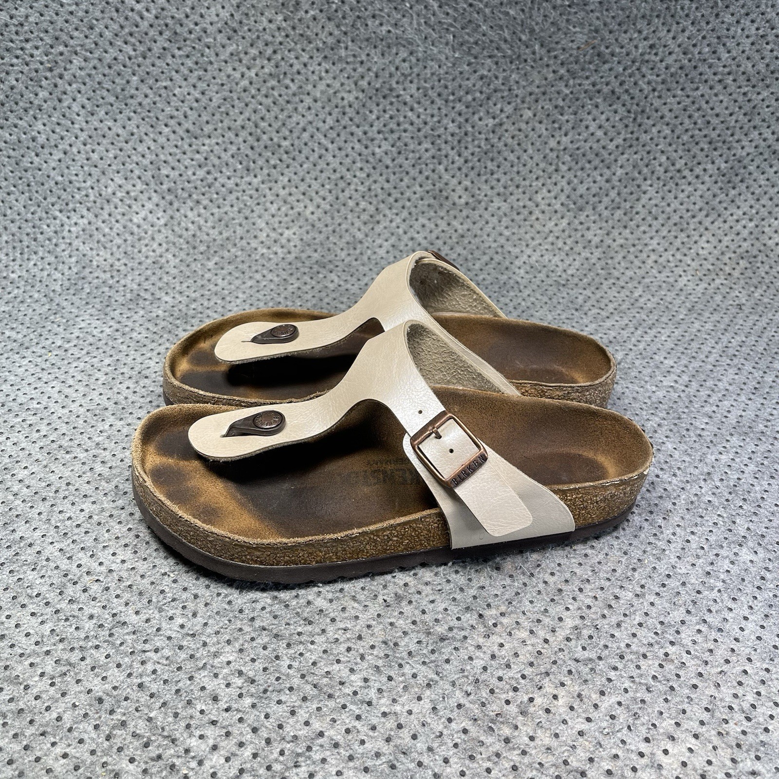 Birkenstock Gizeh White Leather Sandals Size 6 Women’s