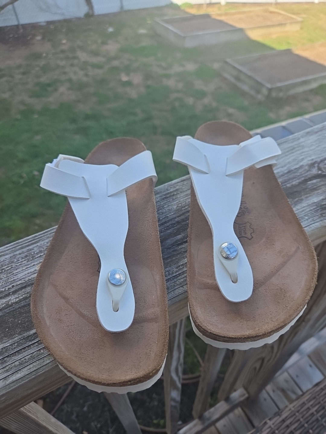 Birkenstock Gizeh Sandals Womens Size 39 US 8 White Hook Loop