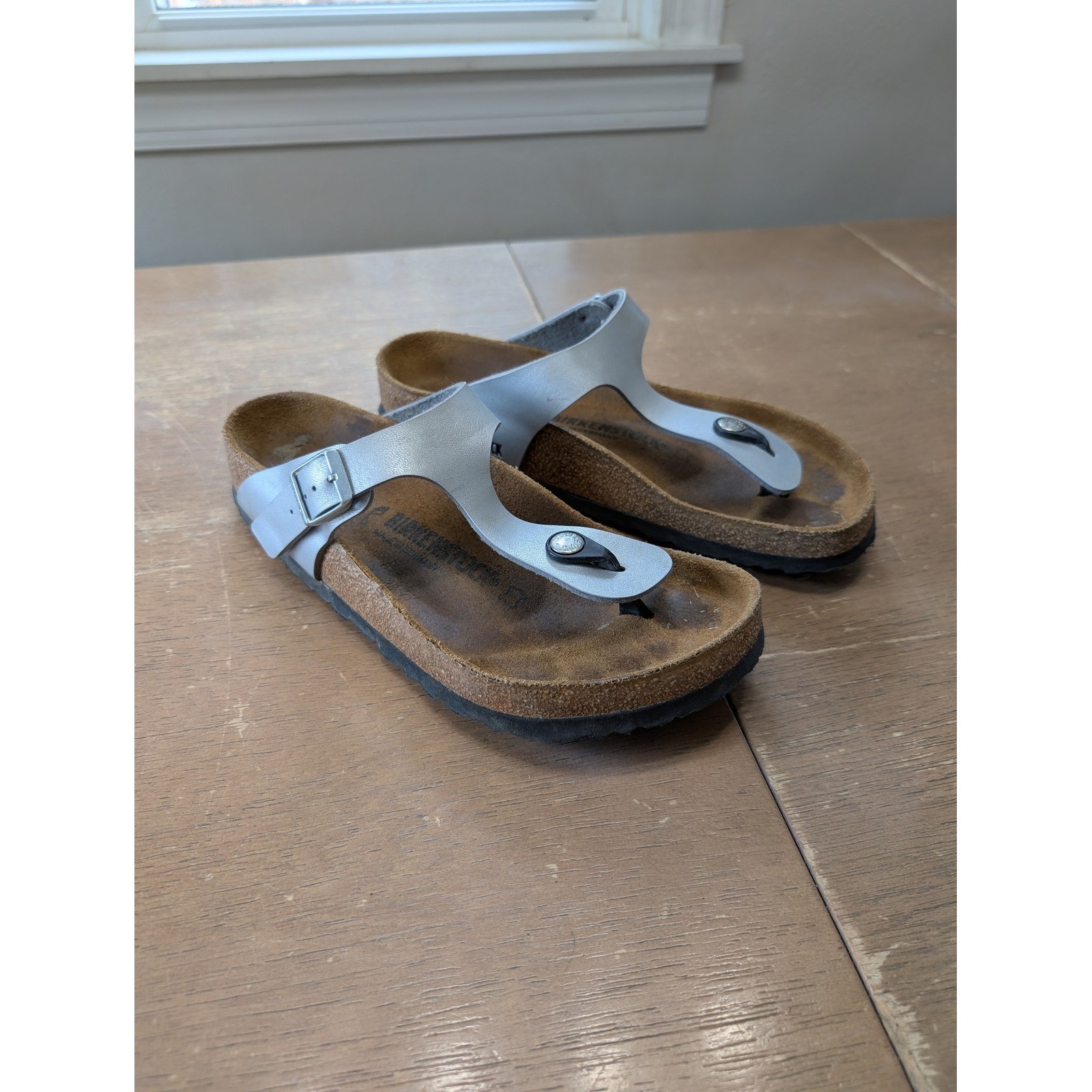 Birkenstock Gizeh Silver Sandals Style EU 39 Women’s 8 comfort boho