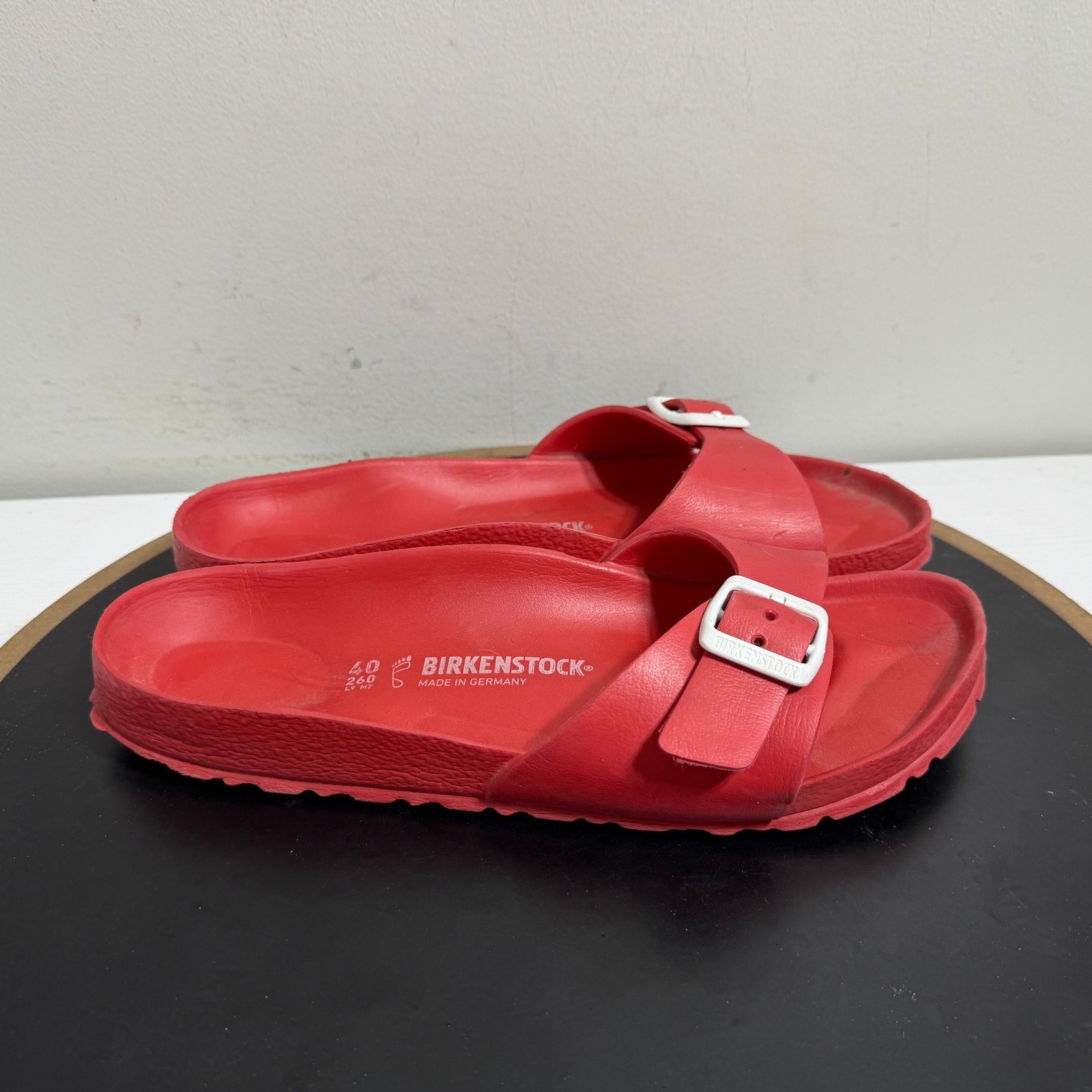 Birkenstock Madrid Sandals Women EU 40 US 9 Red Single Strap Slides Casual