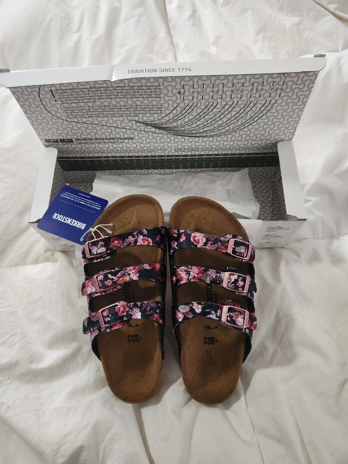 Birkenstock Florida Kids Rivet Logo Sandals Floral Black Kids Size US 1 UK 13.5