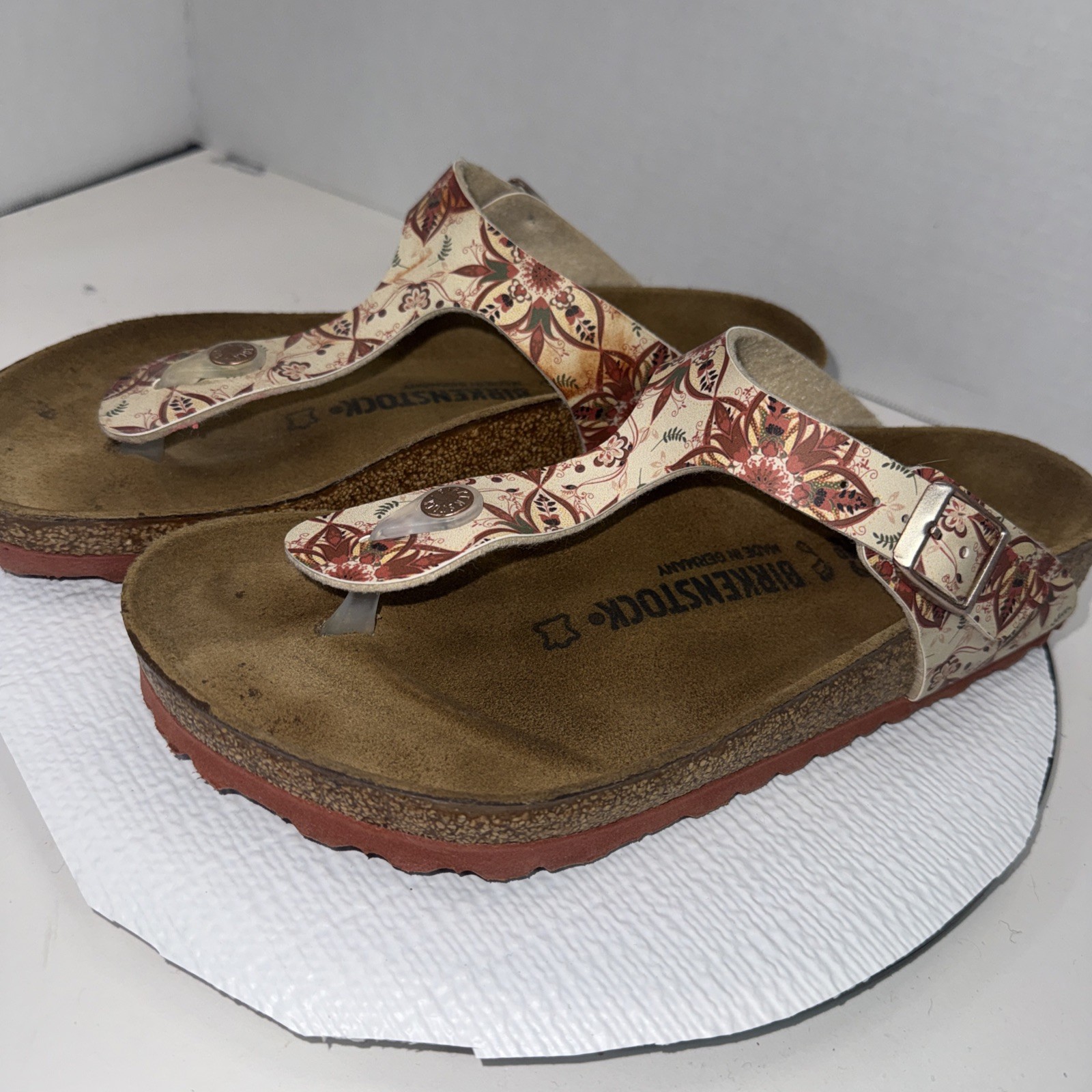 Birkenstock Gizeh Birko-Flor Sandals  8.5 EU 39 Soft Footbed Supernatural Floral