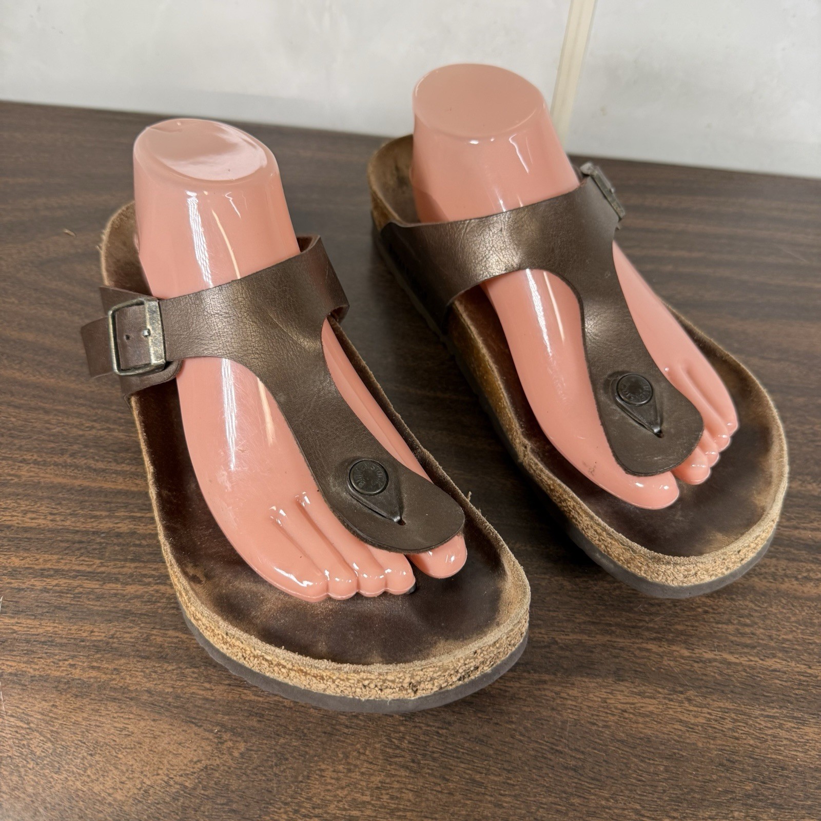 Birkenstock Gizeh Flip Flop Sandals Womens Size 41 EU Brown Leather Slip On