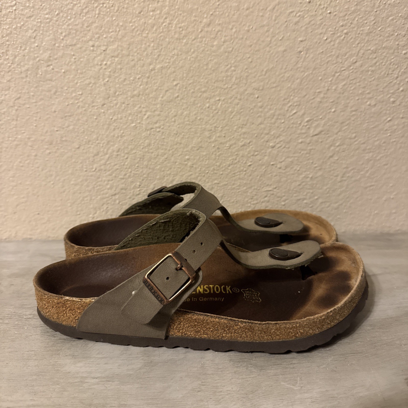 Birkenstock Gizeh Thong Womens 7 EU 38 Brown Leather Sandals Shoes Beach Slides
