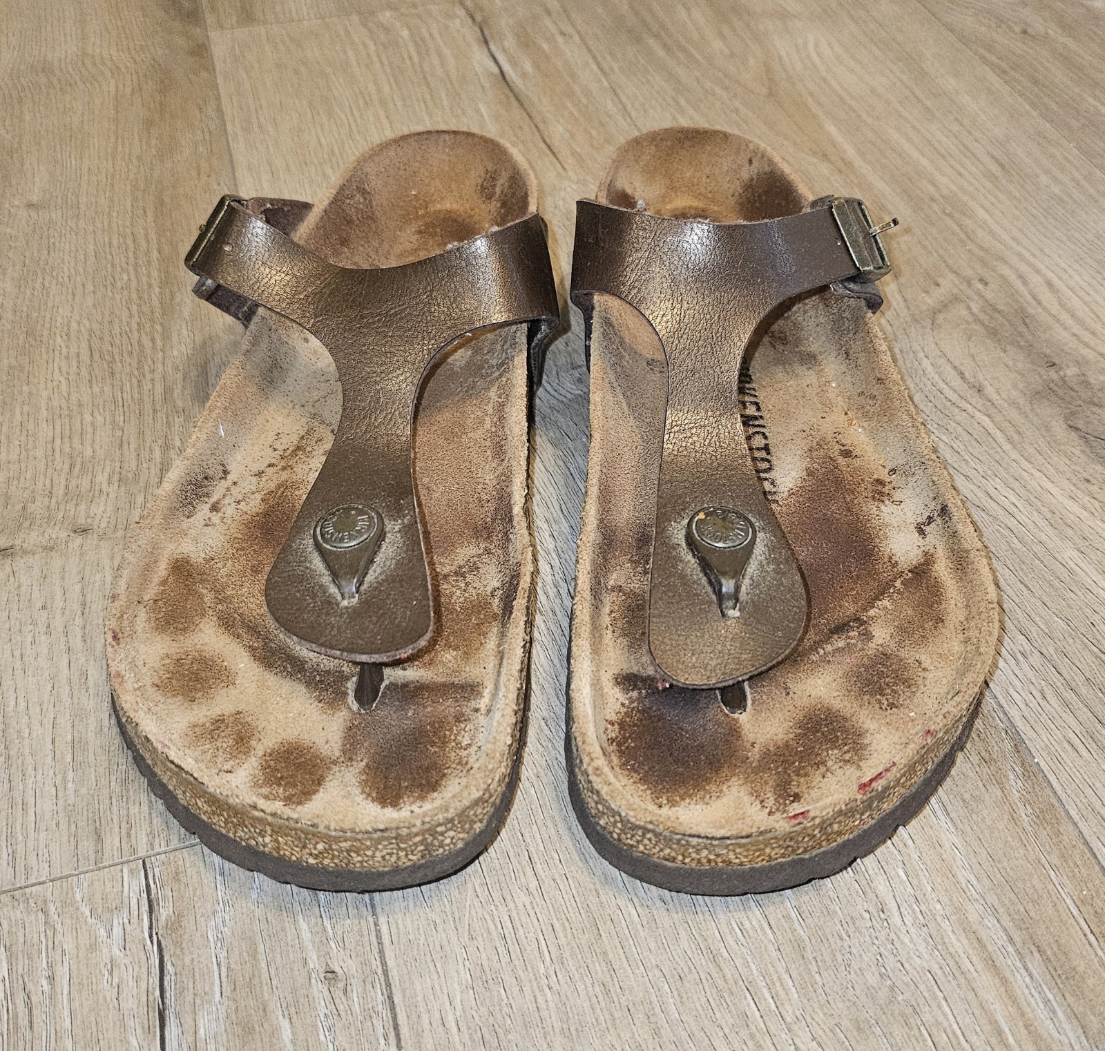 Birkenstock Gizeh copper gold  leather sandals Size 39 US 8