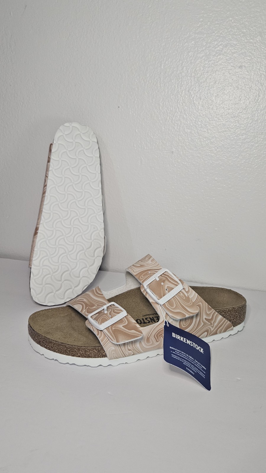 Birkenstock Arizona Sandal Unisex New Beige Women 9 Men 7 Birko-Flor