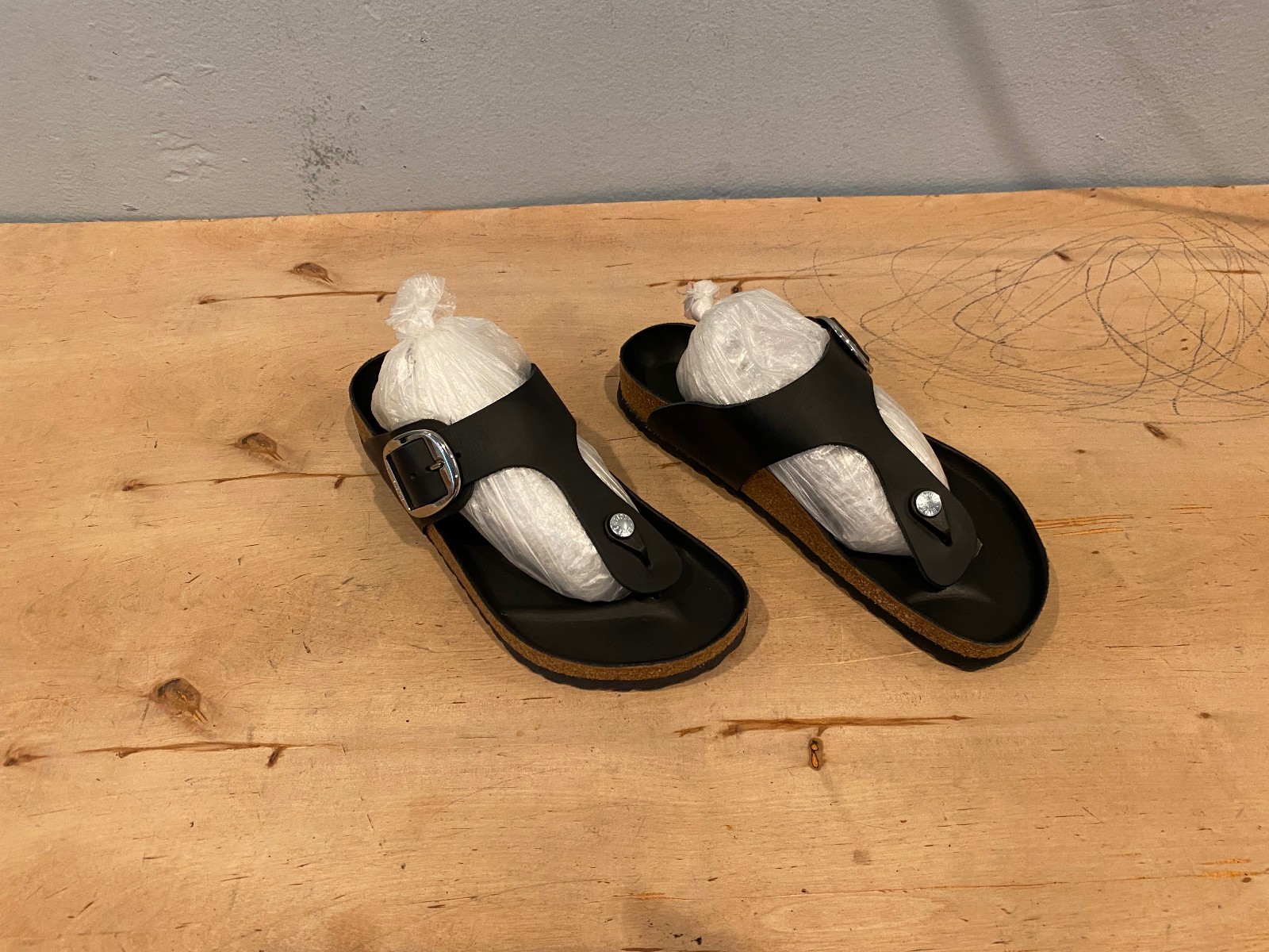 NWOT/B Birkenstock Gizeh Big Buckle Slide , Black Leather , 40 / 9 – 9.5