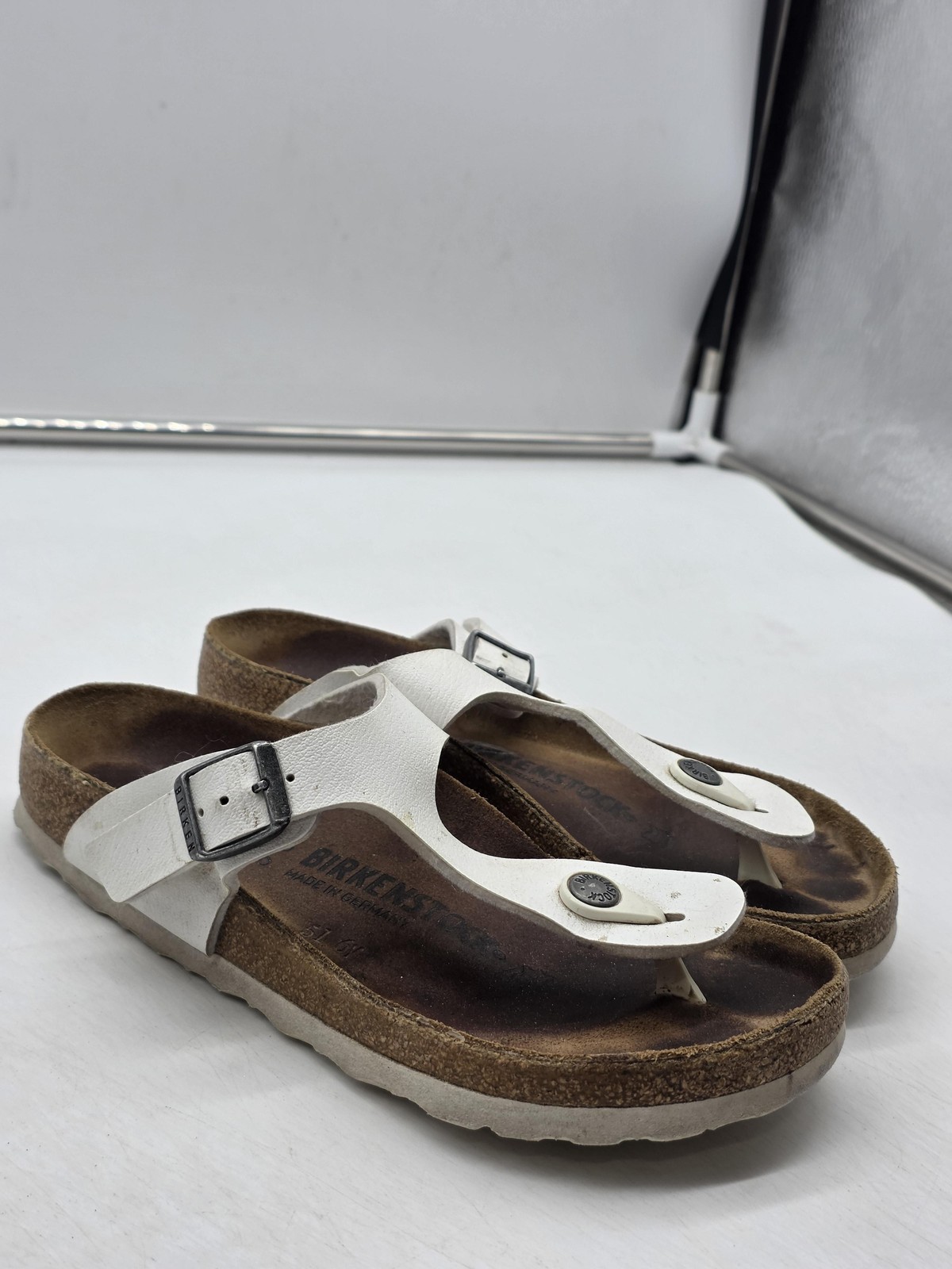 Birkenstock Gizeh Sandals Womens Size 5 36 White Thong Cork Footbed Slip On