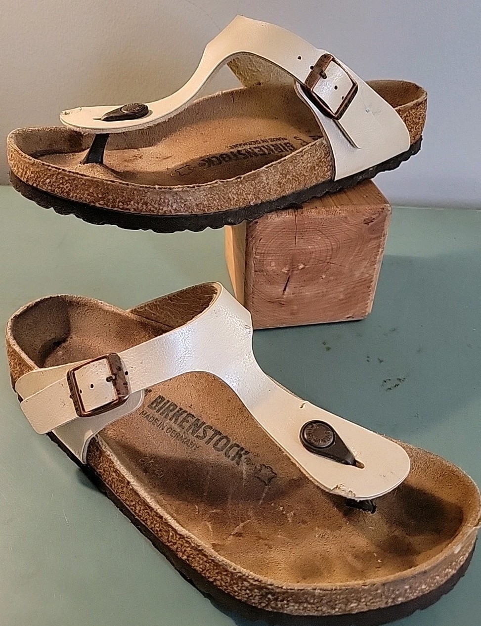 Birkenstock Gizeh Sandals Womens White 39 EU 8.5 US Flip Flop Thong Buckle