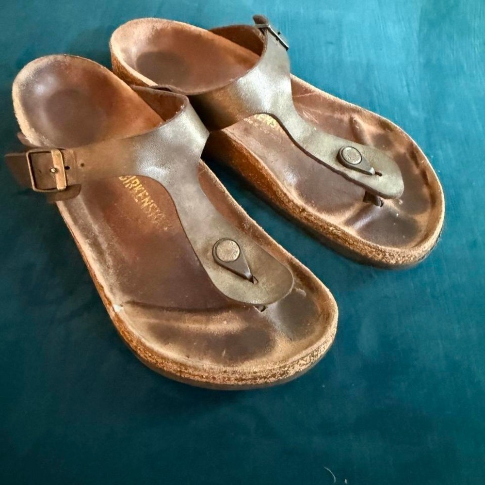 Birkenstock Gizeh Leather Sandals – Brown – Size 40