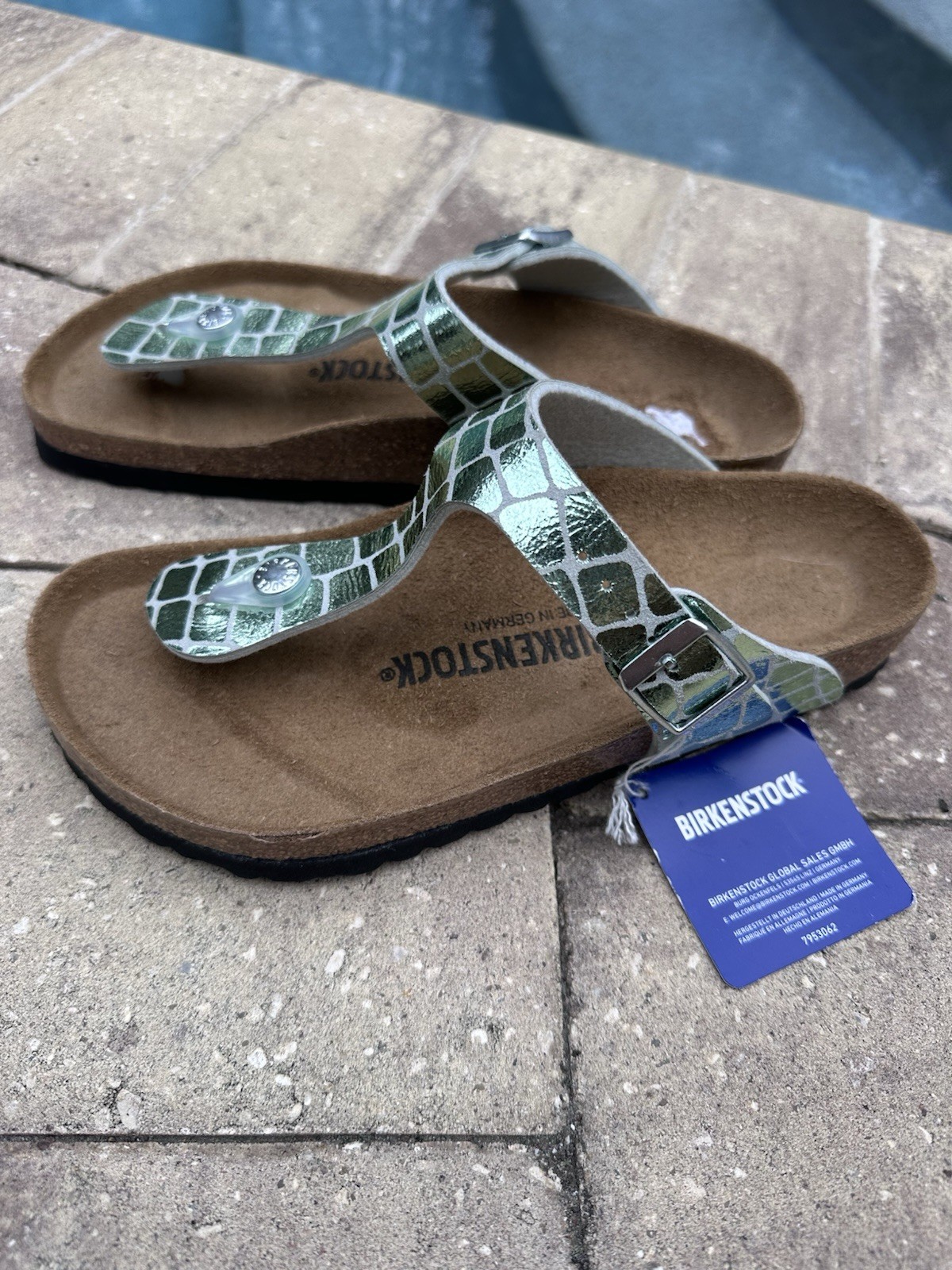 Birkenstock Gizeh Thong Sandals Gator Gleam Pearl Light Mint Silver US 37/6