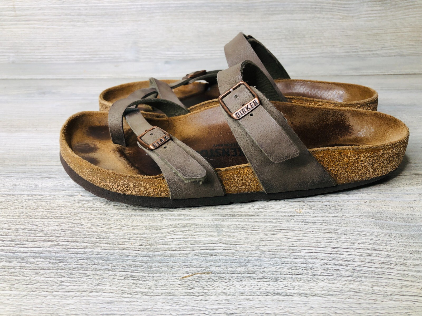 Birkenstock Mayari Sandals Womens Size 8 Toe Loop Birko-Flor in Mocha EU 39