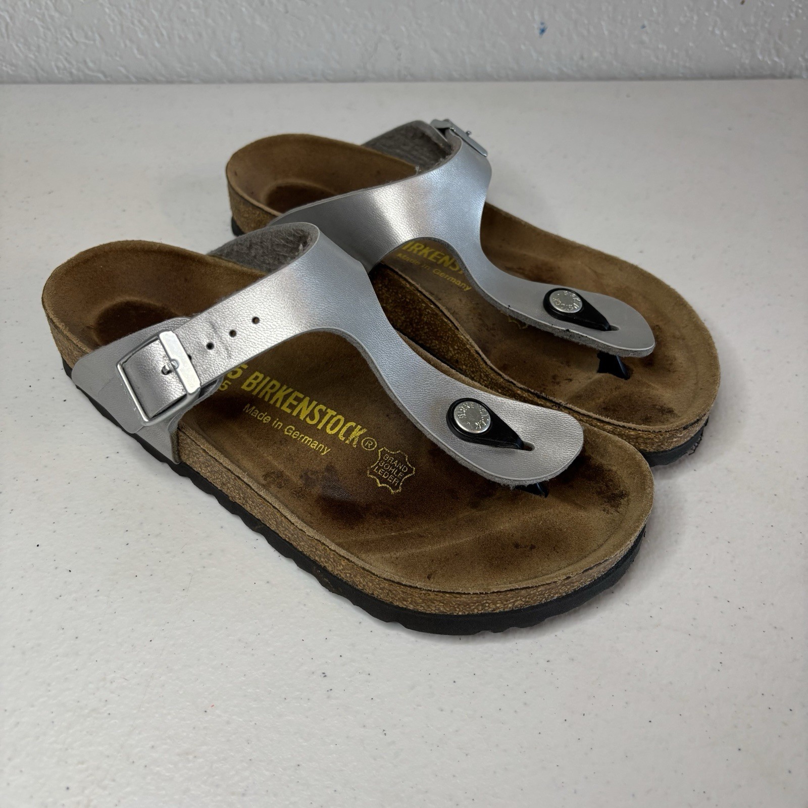 Birkenstock Gizeh Sandals Womens Size 35 L4 Metallic Silver Gray Birko Flor EUC