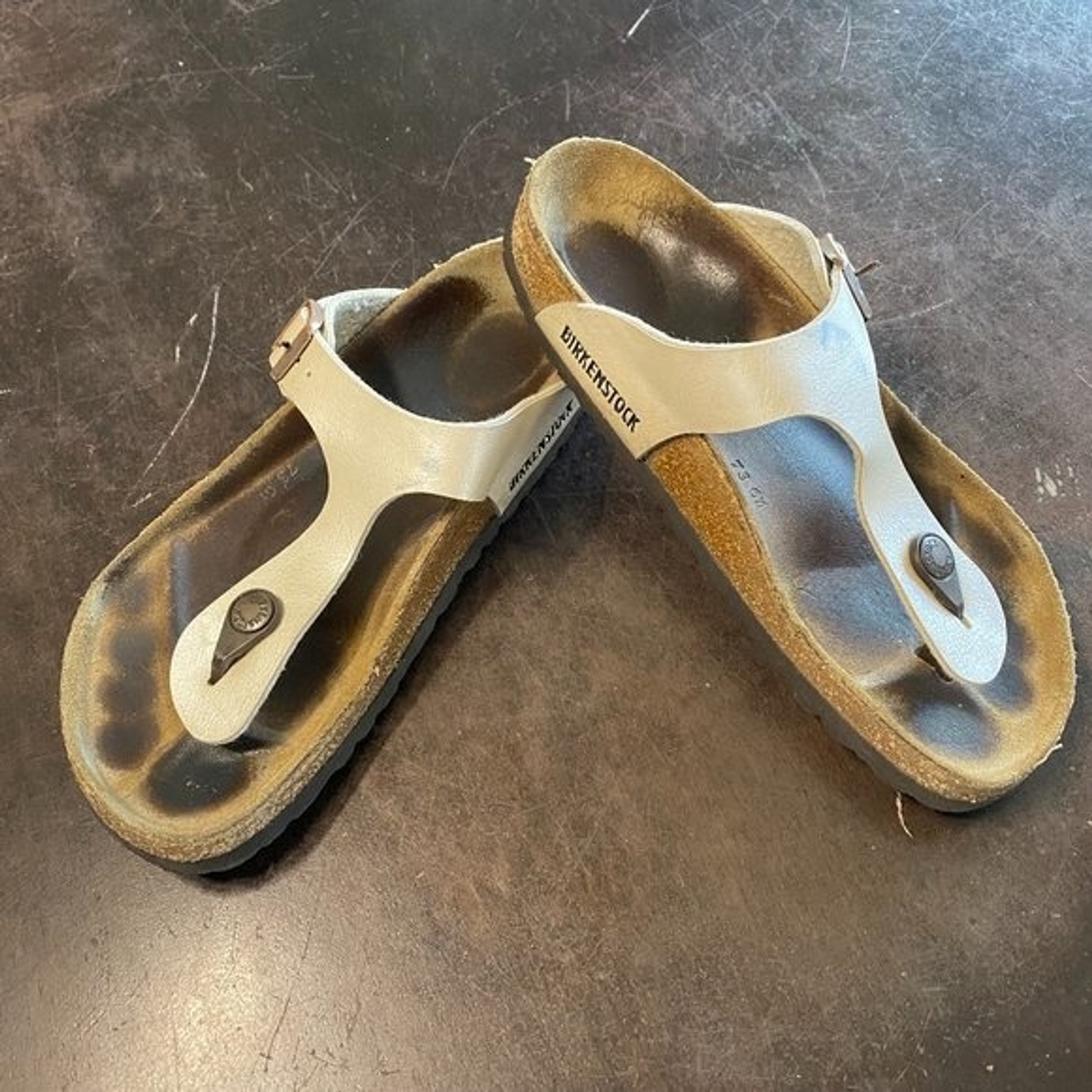 Birkenstock Gizeh T Strap Flip Flop Sandals Pearl **Condition Issues** Women 36