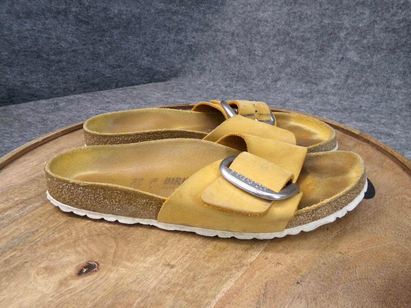 Birkenstock Madrid Big Buckle Apricot Leather Sandals Shoes Size 39 US 8 Narrow