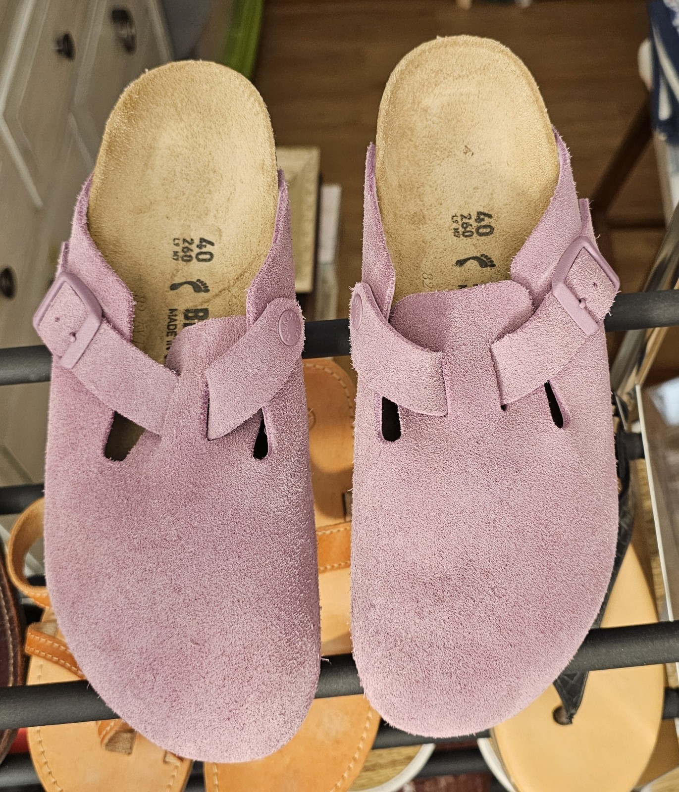 Excellent Condition Birkenstock Boston 40  Narrow Width