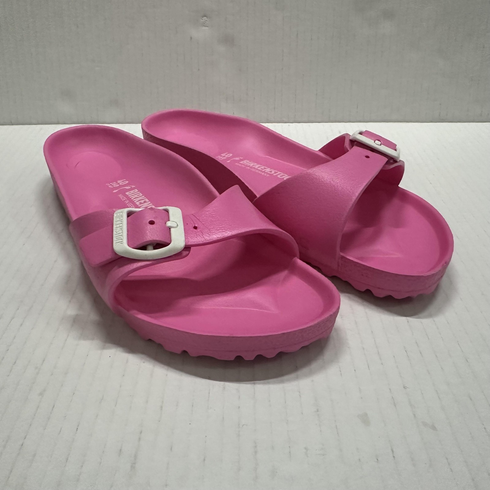 Birkenstock Sandals Womens Size 9 40 Pink Madrid EVA Slide Waterproof Comfort