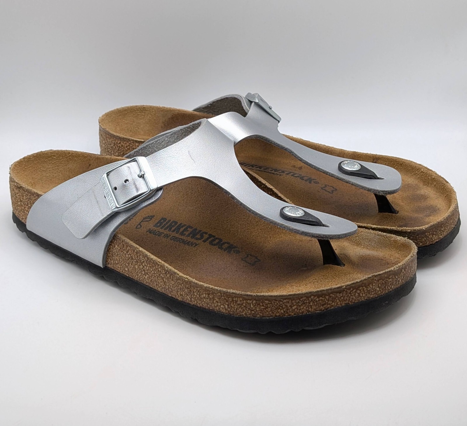 Birkenstock Gizeh Sandals Silver Womens Size 41 EU 10 10.5 US Thong Flip Flops