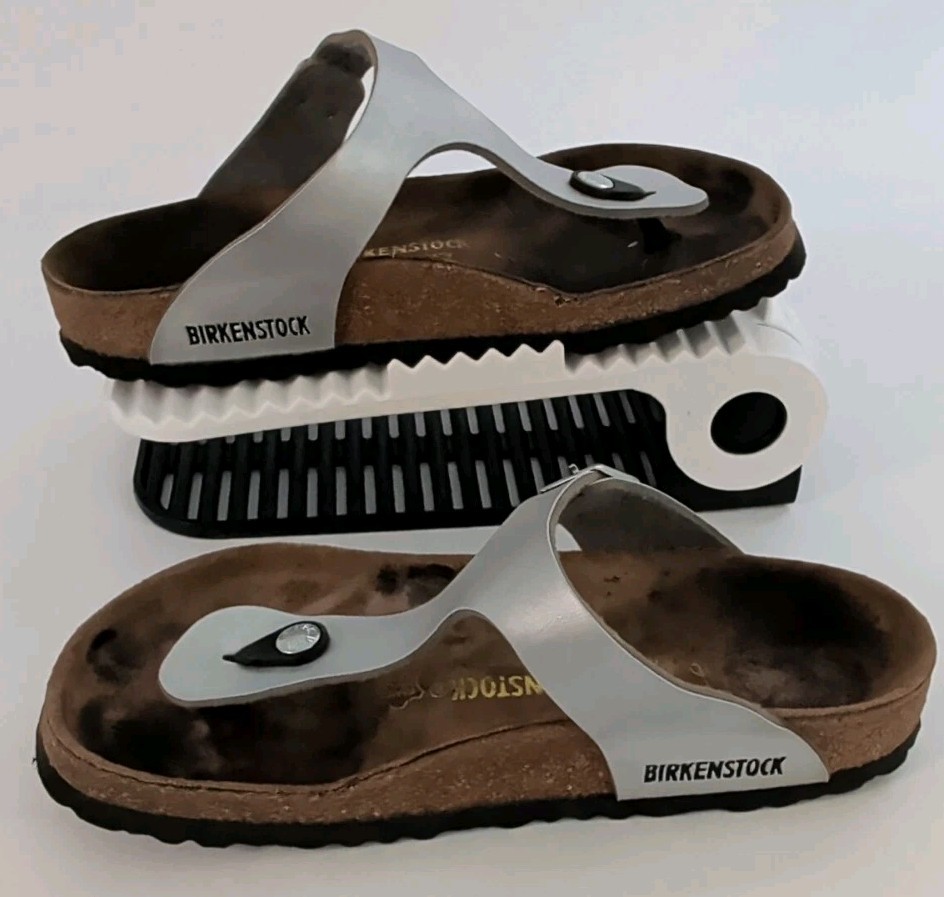 Birkenstock Women’s Gizeh Thong Sandal Silver Size 38 EU 8 US Minimalist Style