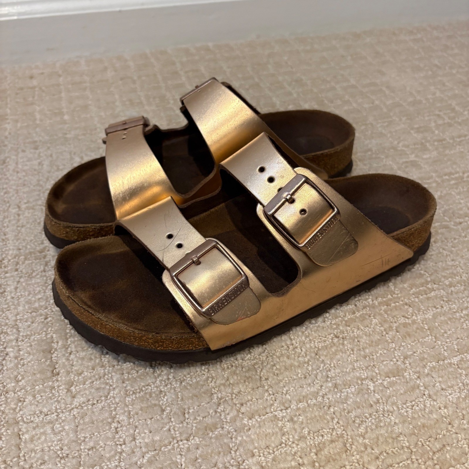 Birkenstock Gizeh Rose Gold Metallic Leather Strap Sandals Women US 7 EU 36