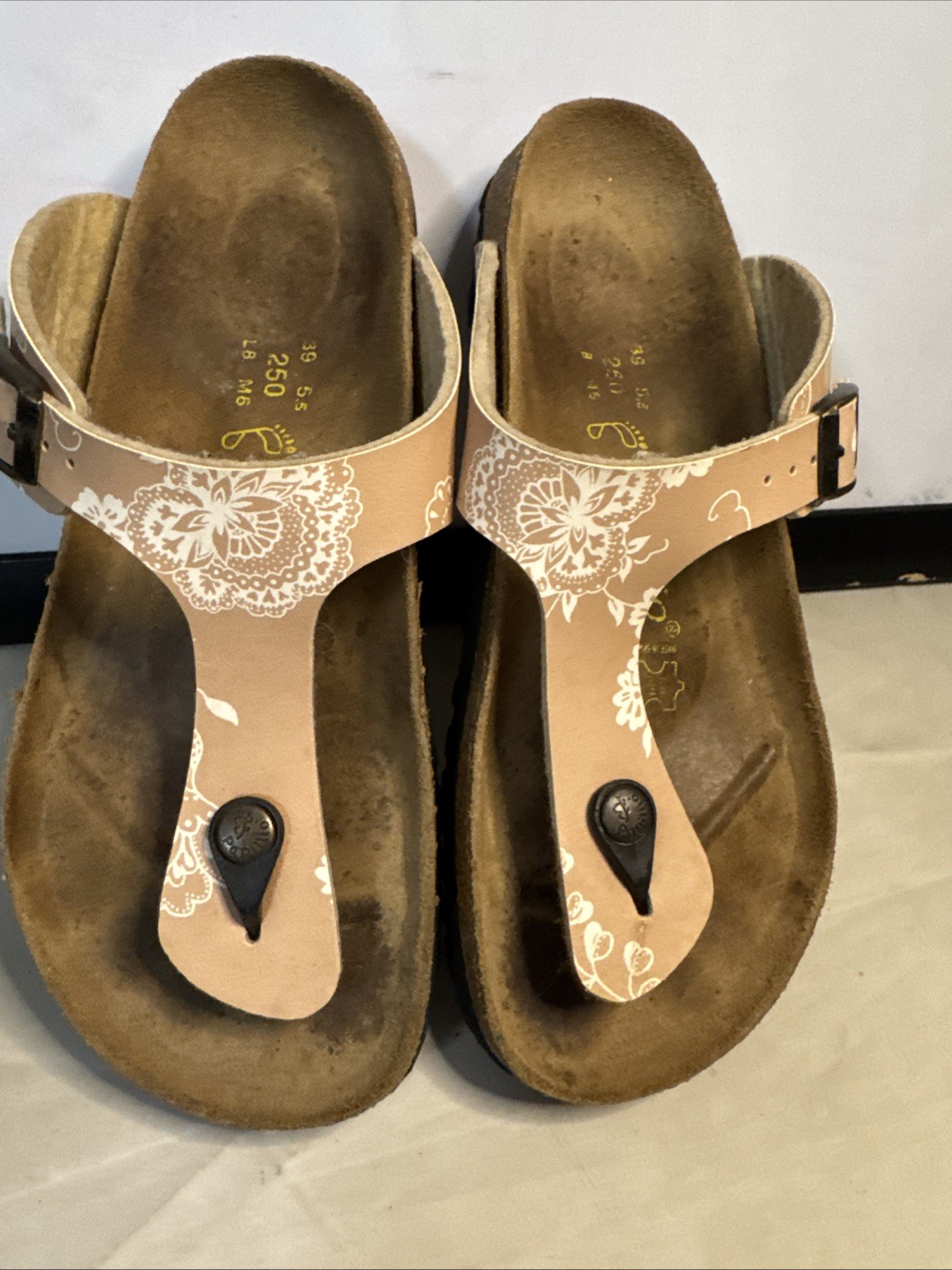 Papillio By Birkenstock Size 39, L8 M 5.5 Gizeh T-Strap Thong excellent conditio
