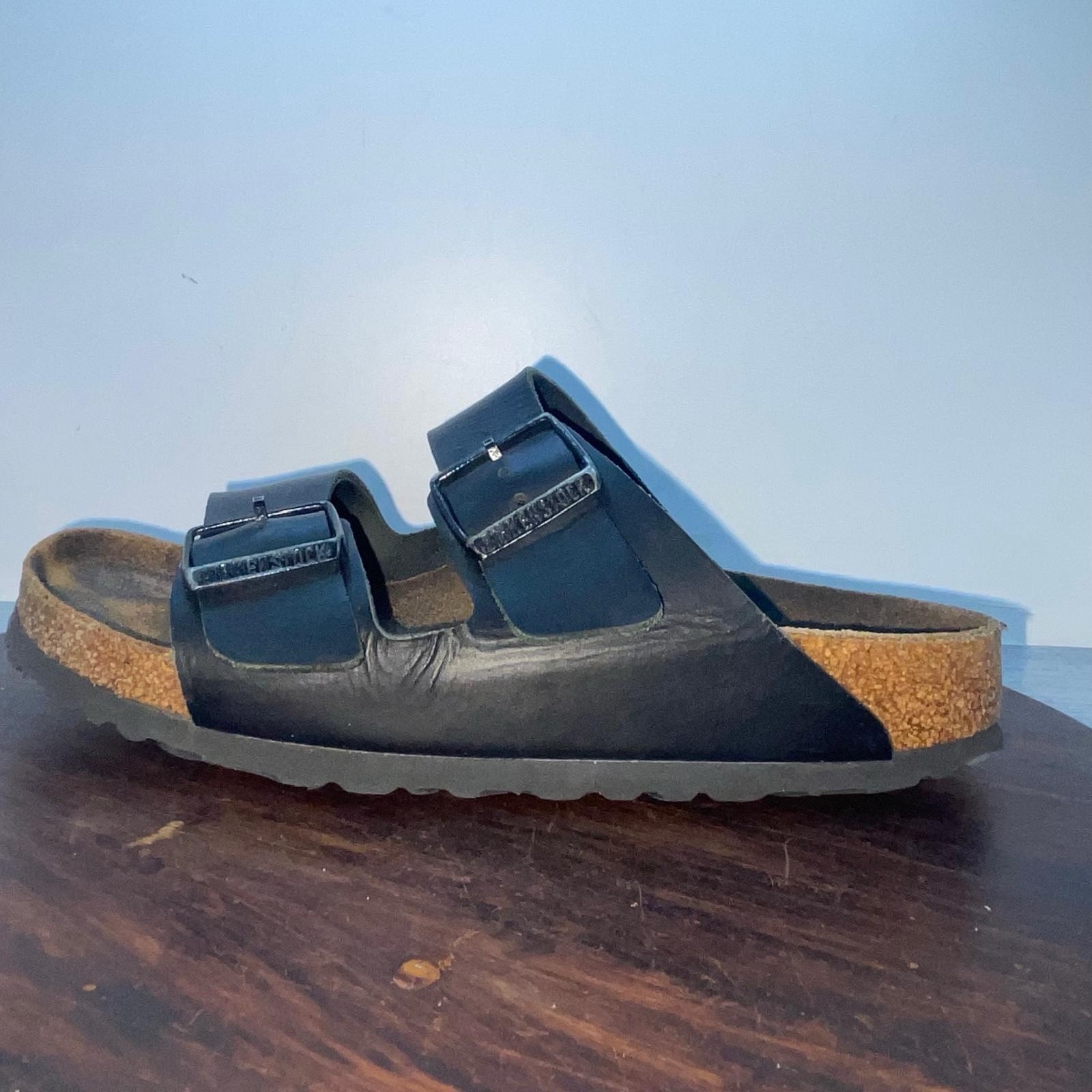 Birkenstock Arizona Women’s Sandals Size 38 US Size 7 Black Leather Two Strap