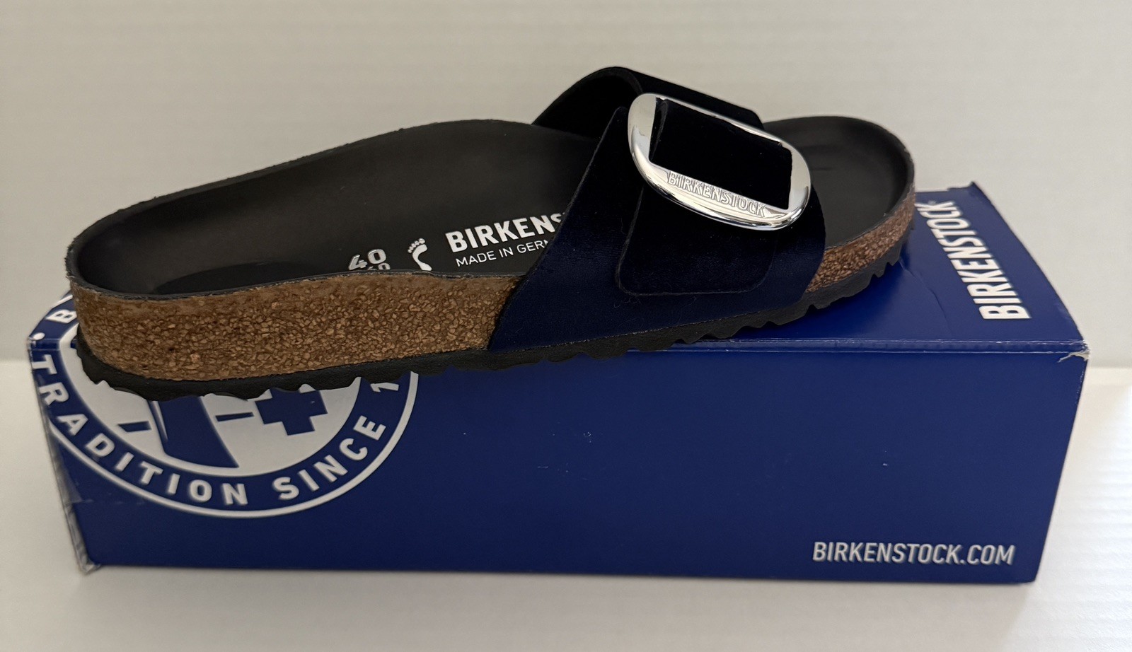 New in Box Birkenstock Madrid Big Buckle Rivet Logo sandals in Midnight 40/9