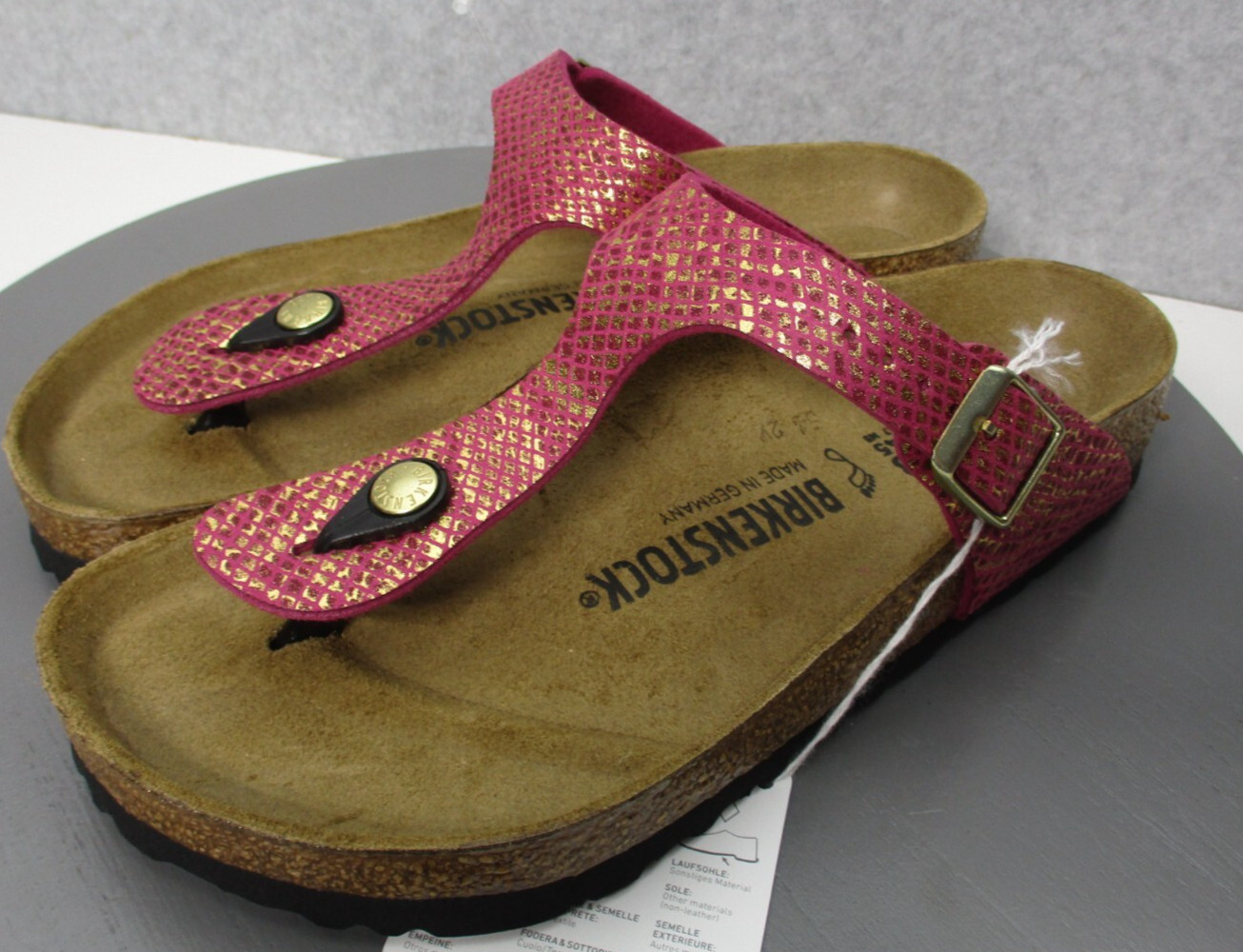 Birkenstock Gizeh Womens Sz 7 Regular Sandals Pink Fuchsia Snake Toe Post Thong