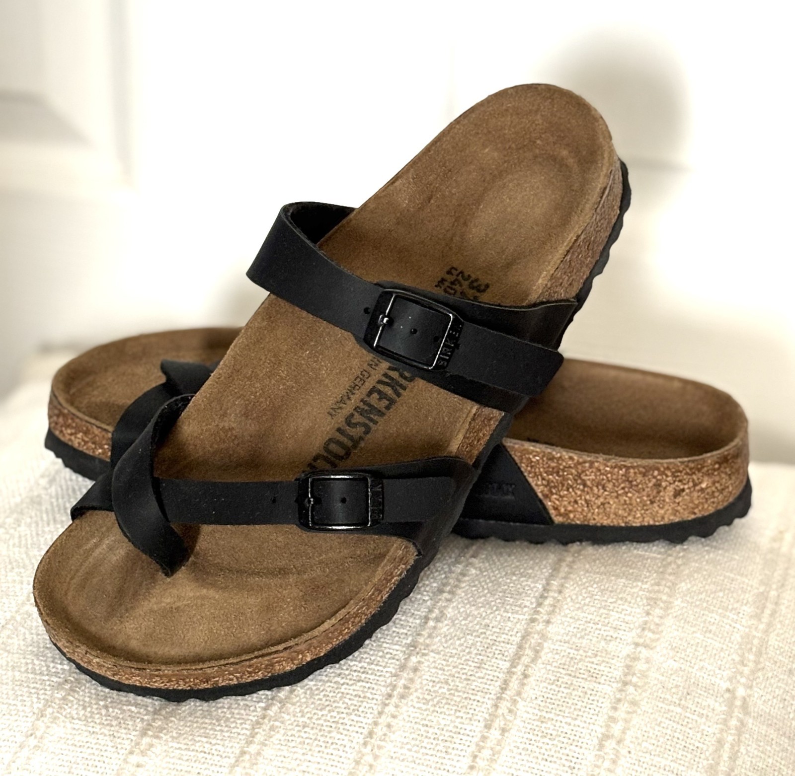 BIRKENSTOCK Mayari Black Sandals Sz 37 EU, 6/6.5 US