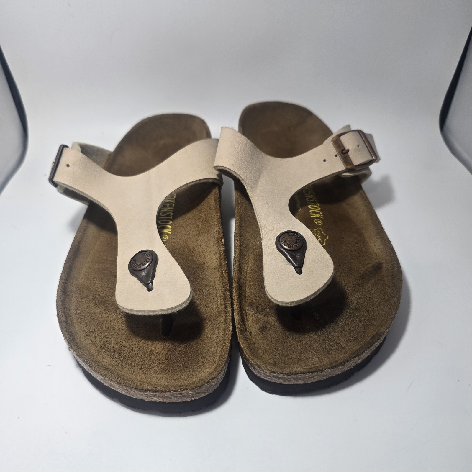 Birkenstock Gizeh Big Buckle Sandcastle Nubuck Leather Sandals Women’s Size 10