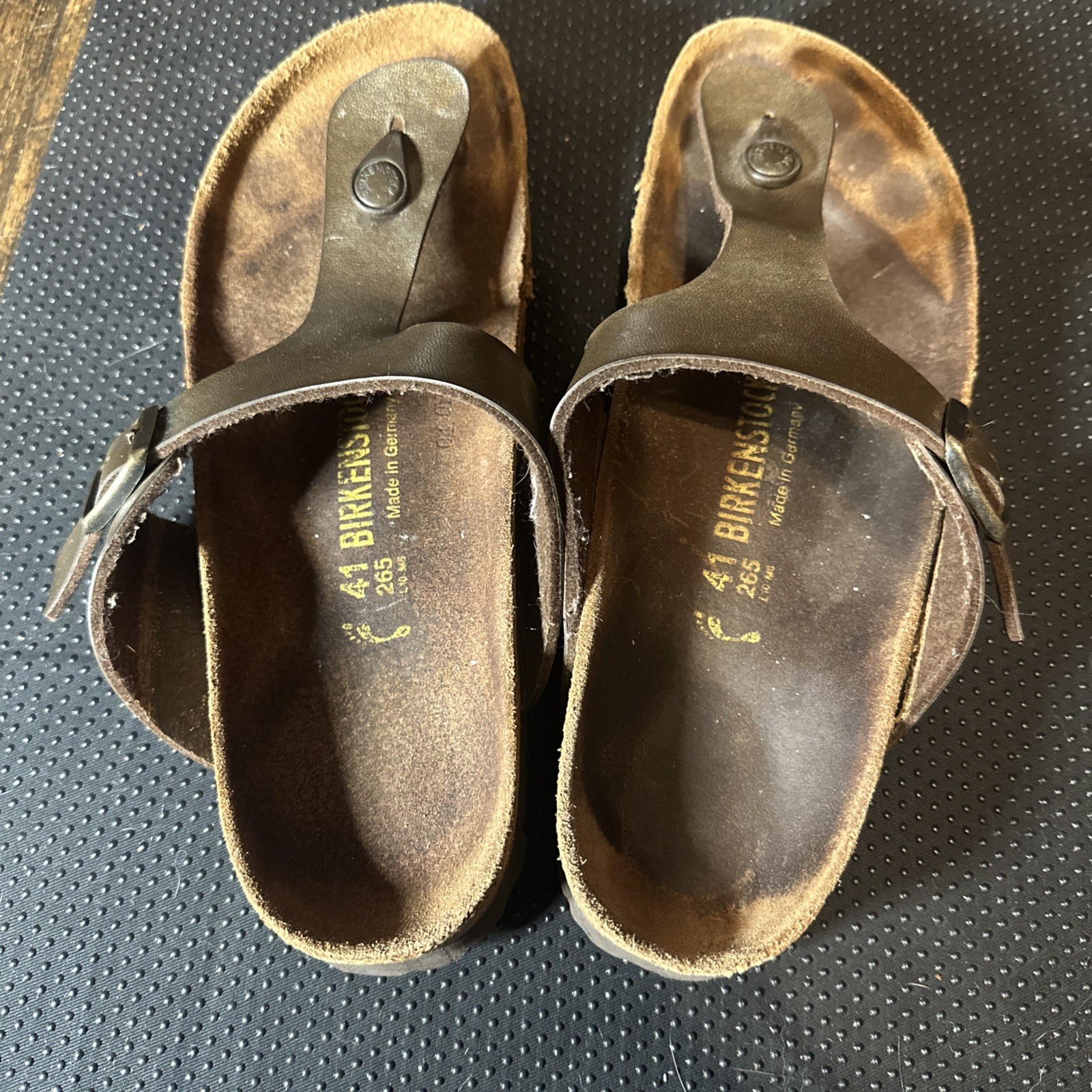 Birkenstock Gizeh Golden Brown Regular Sandals~Size 41