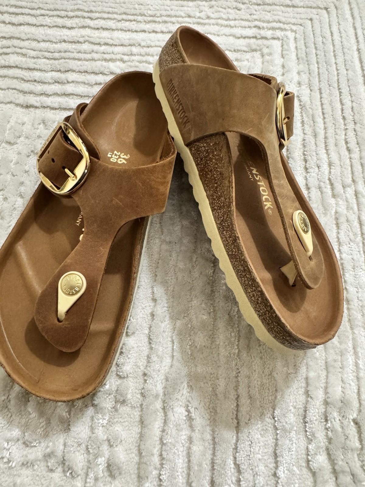 NWOB Birkenstock Gizeh Big Buckle Sandal cognac oiled leather Sz36/5.5-6