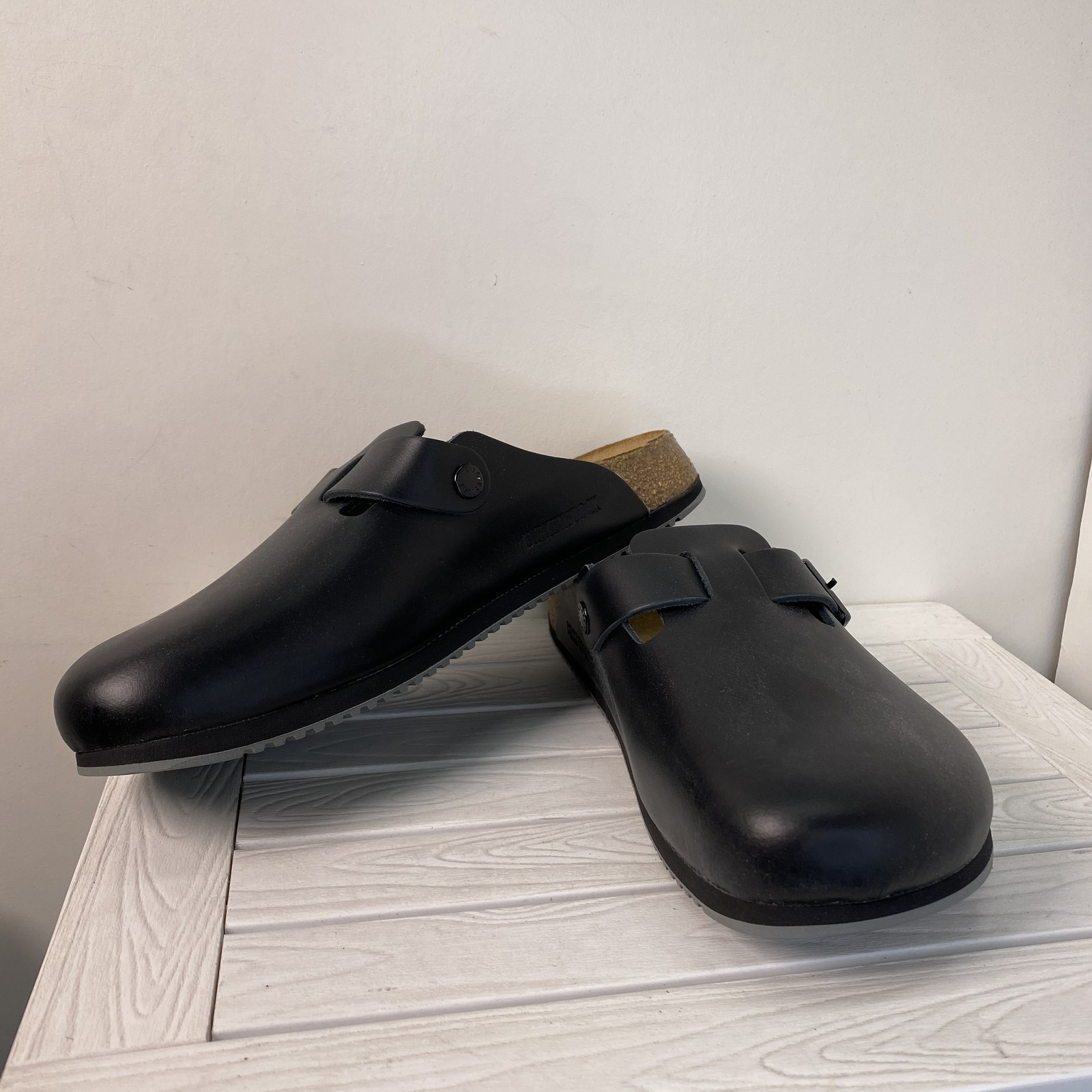 Birkenstock Boston SuperGrip Unisex Mens 9 Womens 11 Black Leather Non-Slip Clog