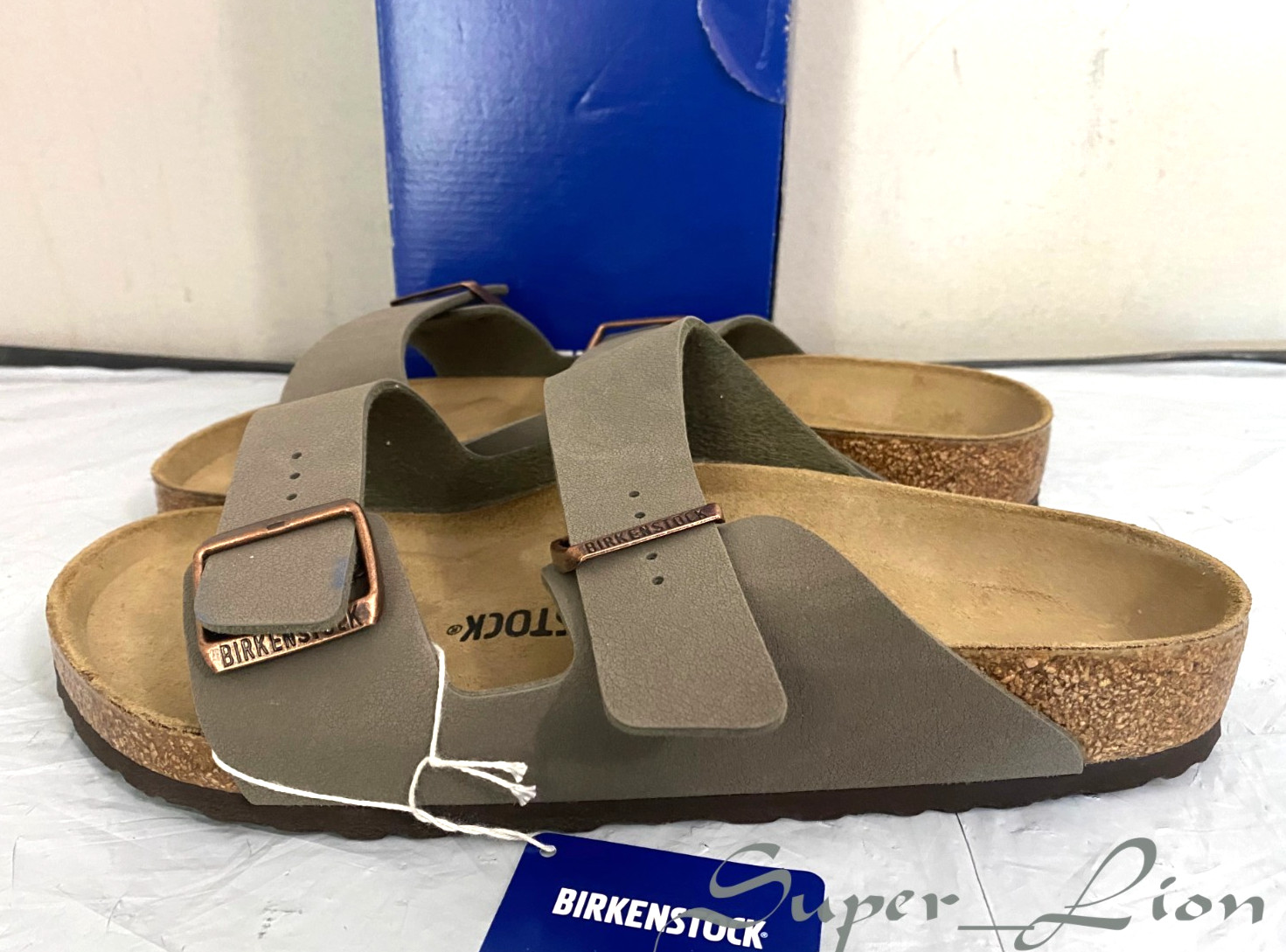 NEW Birkenstock Arizona BS Birko-Flor Women’s Sandals – SIZE EU42/W 11 – Stone