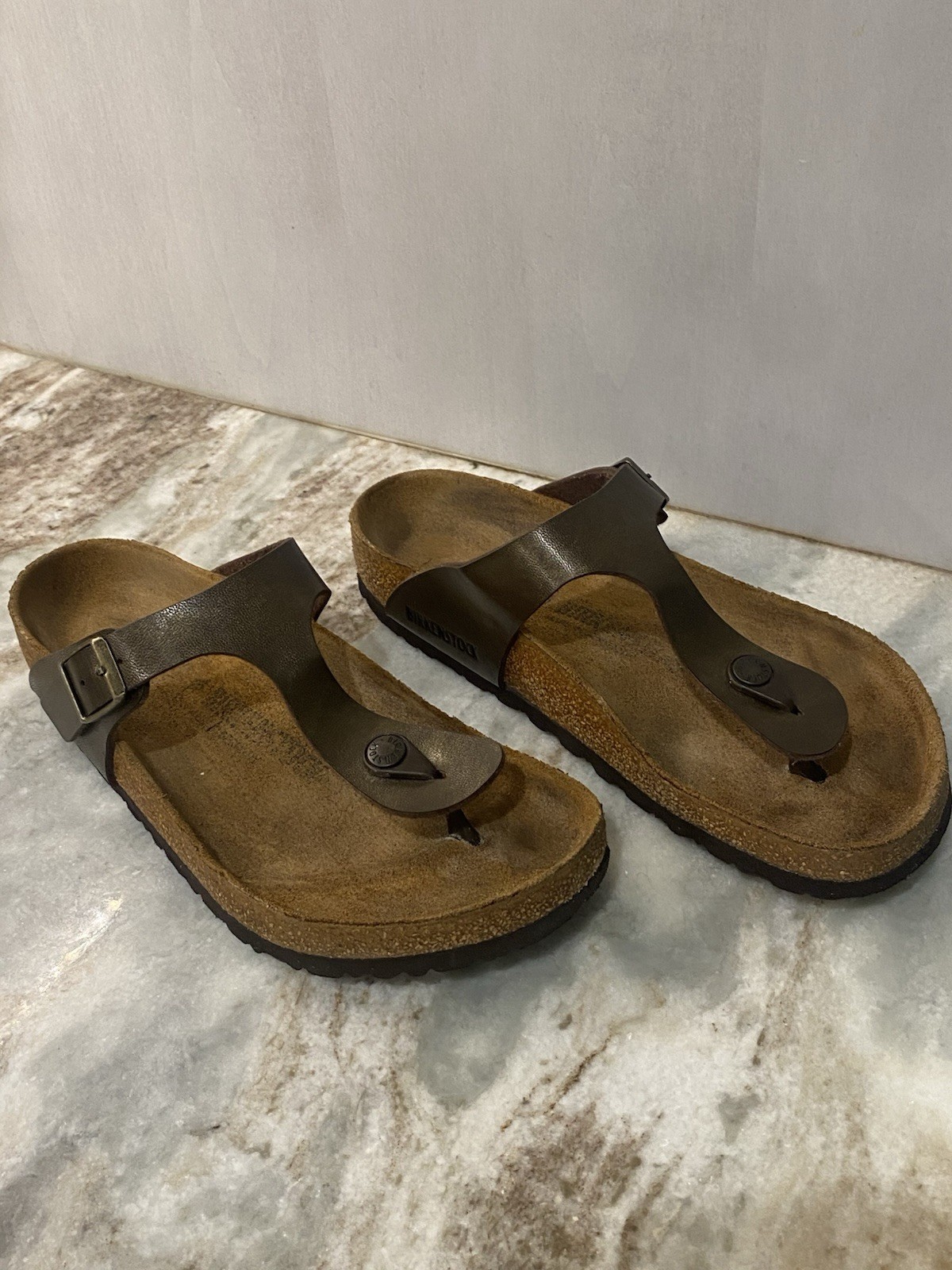 Birkenstock Gizeh Metallic Bronze Brown Sandals EU 39 US 8 Thong Comfort