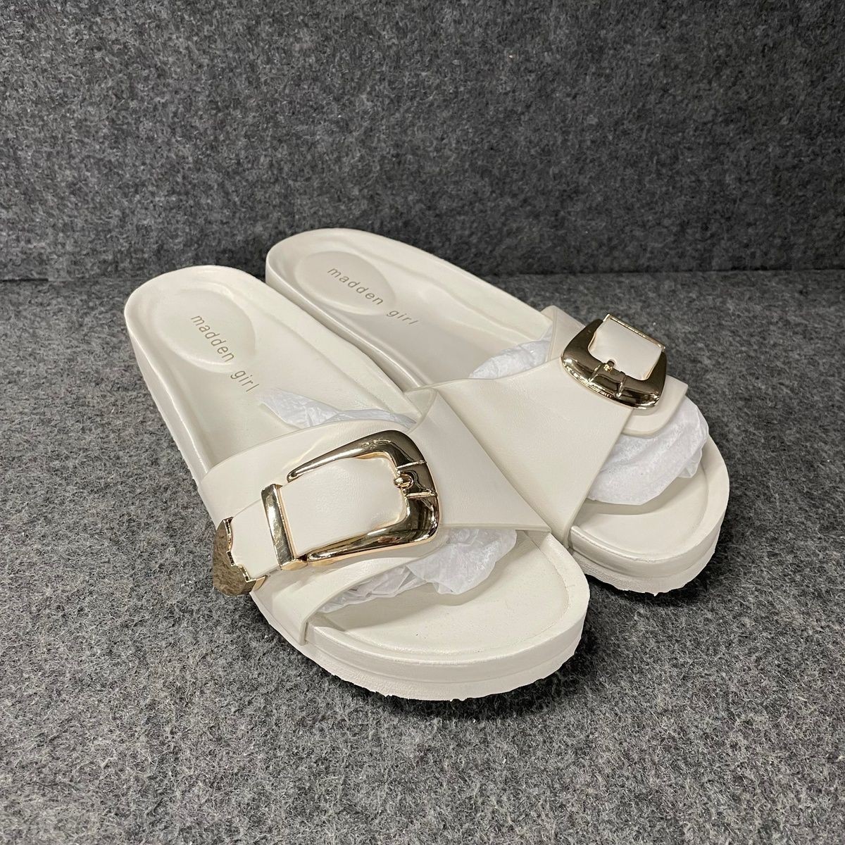 BIRKENSTOCK Madrid Big Buckle Slide Unisex Size US W7/M5 White