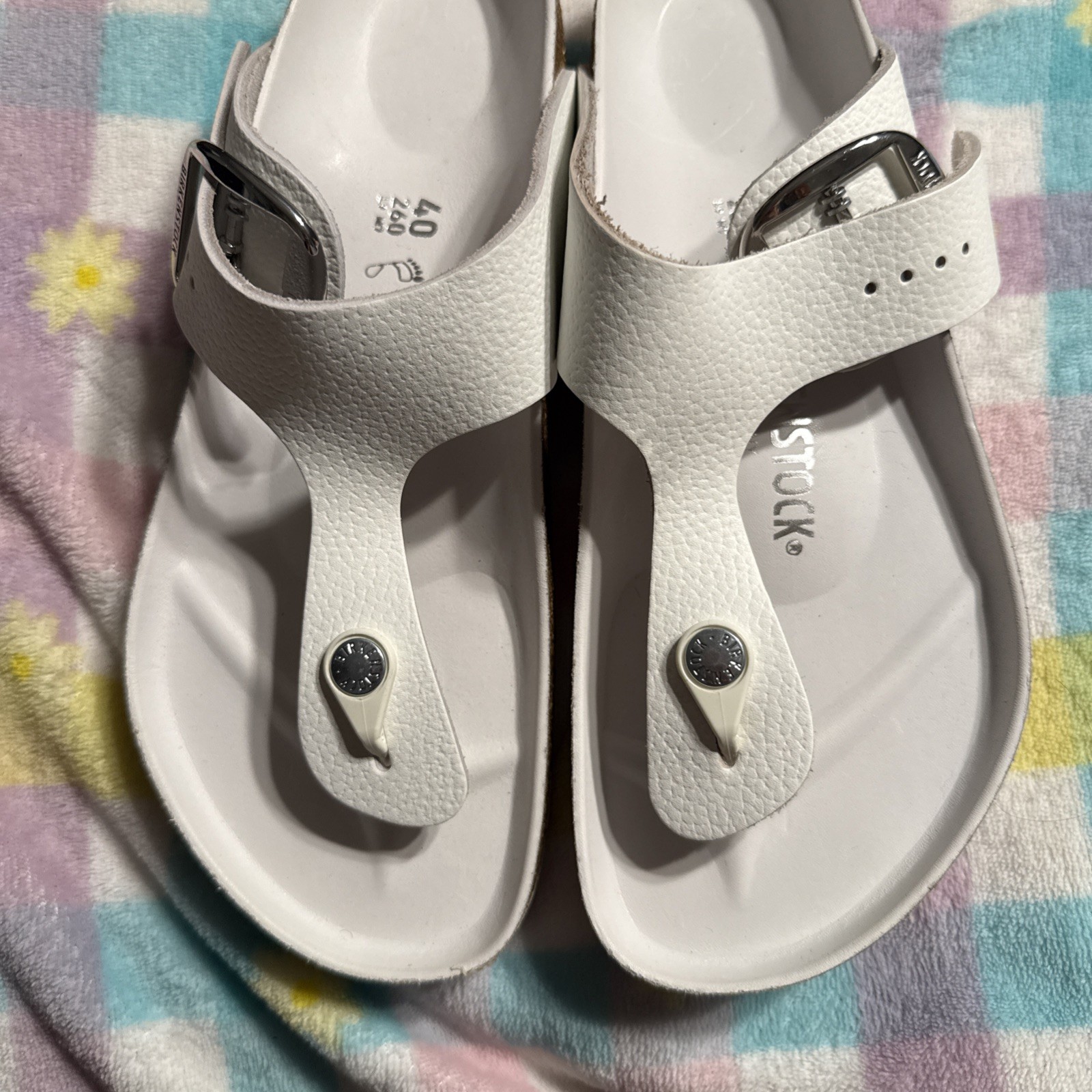 Birkenstock Gizeh – White Birko-Flor (cork footbed) Women Sandals