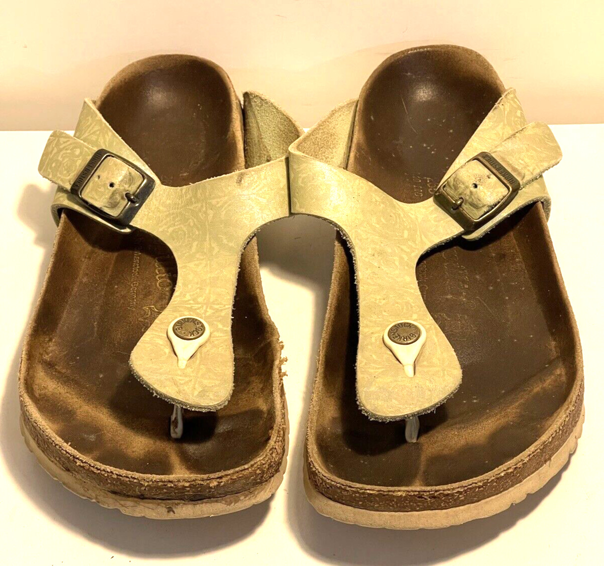 Birkenstock Papillio 41 Gizeh Light Green Opalescent sandals with buckle US 10