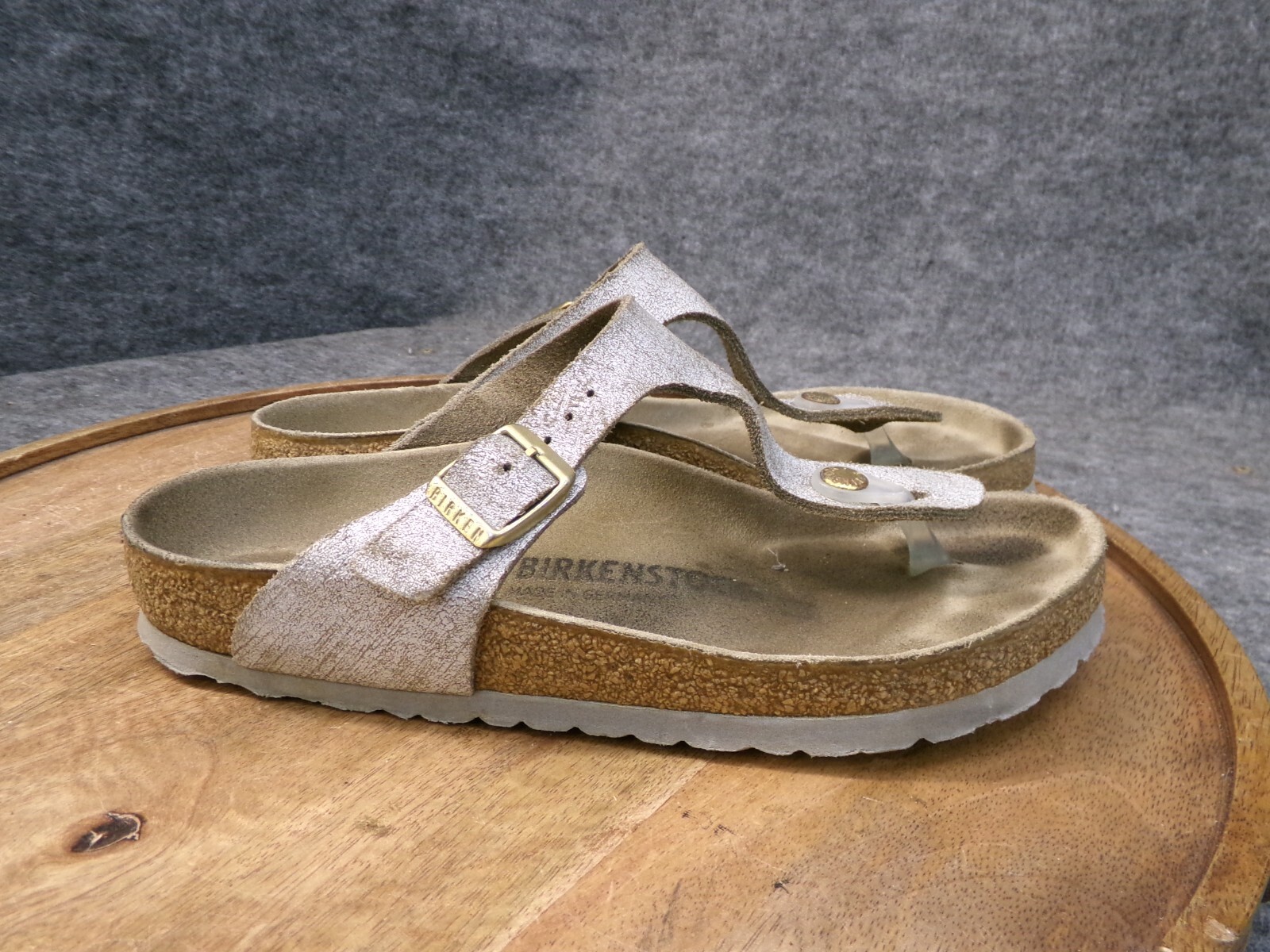 Birkenstock Gizeh Women Washed Metallic Silver Leather Sandals Size 37 US 6 Reg.