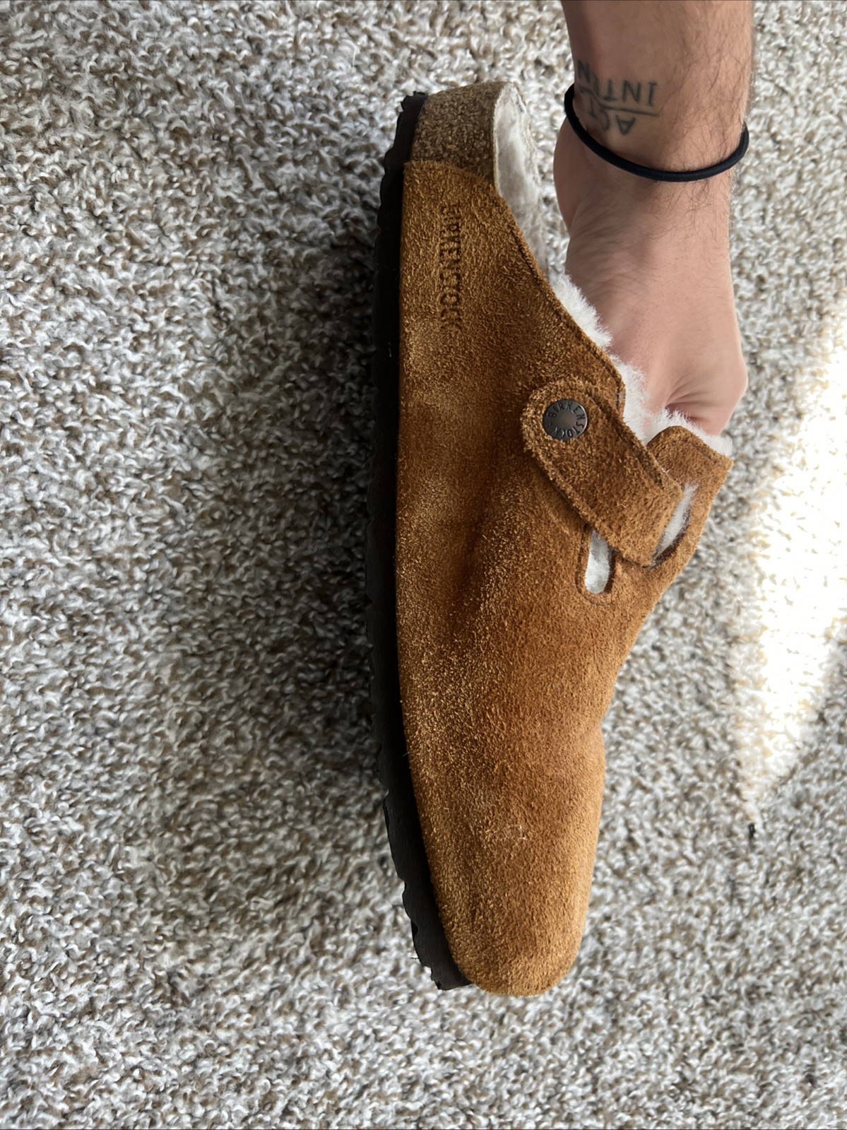 Birkenstock Men’s Boston White Fur On The Inside with Light Brown Suede Size 45